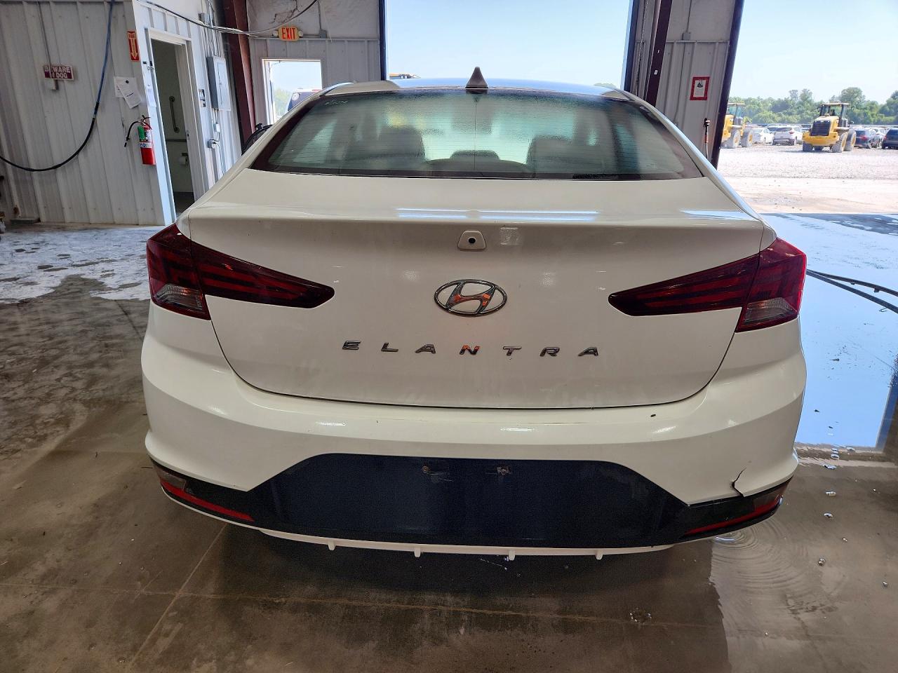 2020 Hyundai Elantra Sel White vin: 5NPD84LFXLH598591