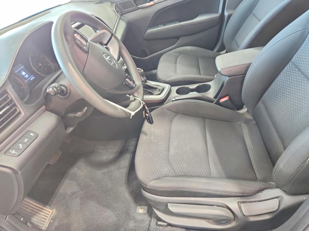 2020 Hyundai Elantra Sel White vin: 5NPD84LFXLH598591