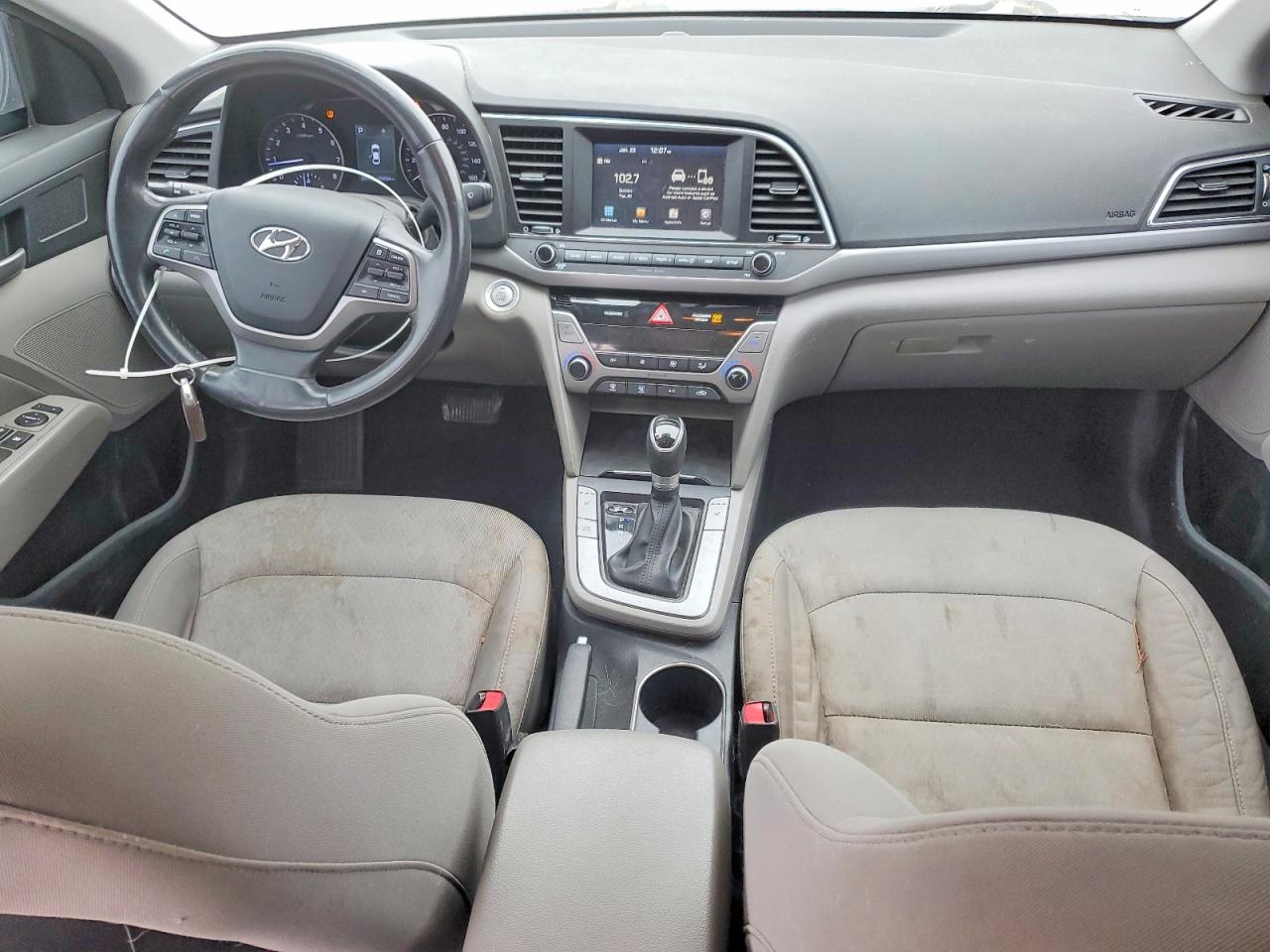 2018 Hyundai Elantra White vin: 5NPD94LA1JH306342