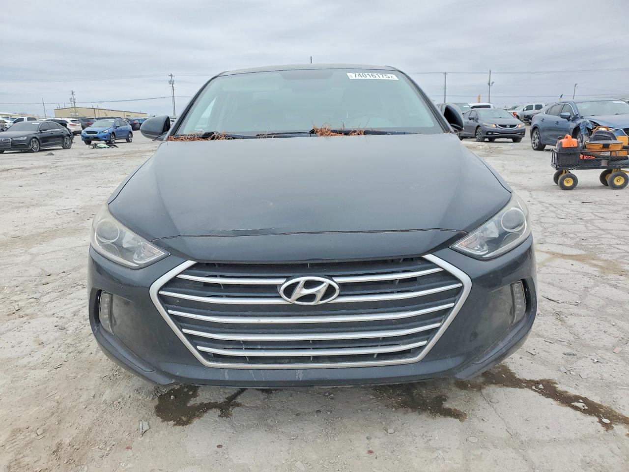 2018 Hyundai Elantra White vin: 5NPD94LA1JH306342