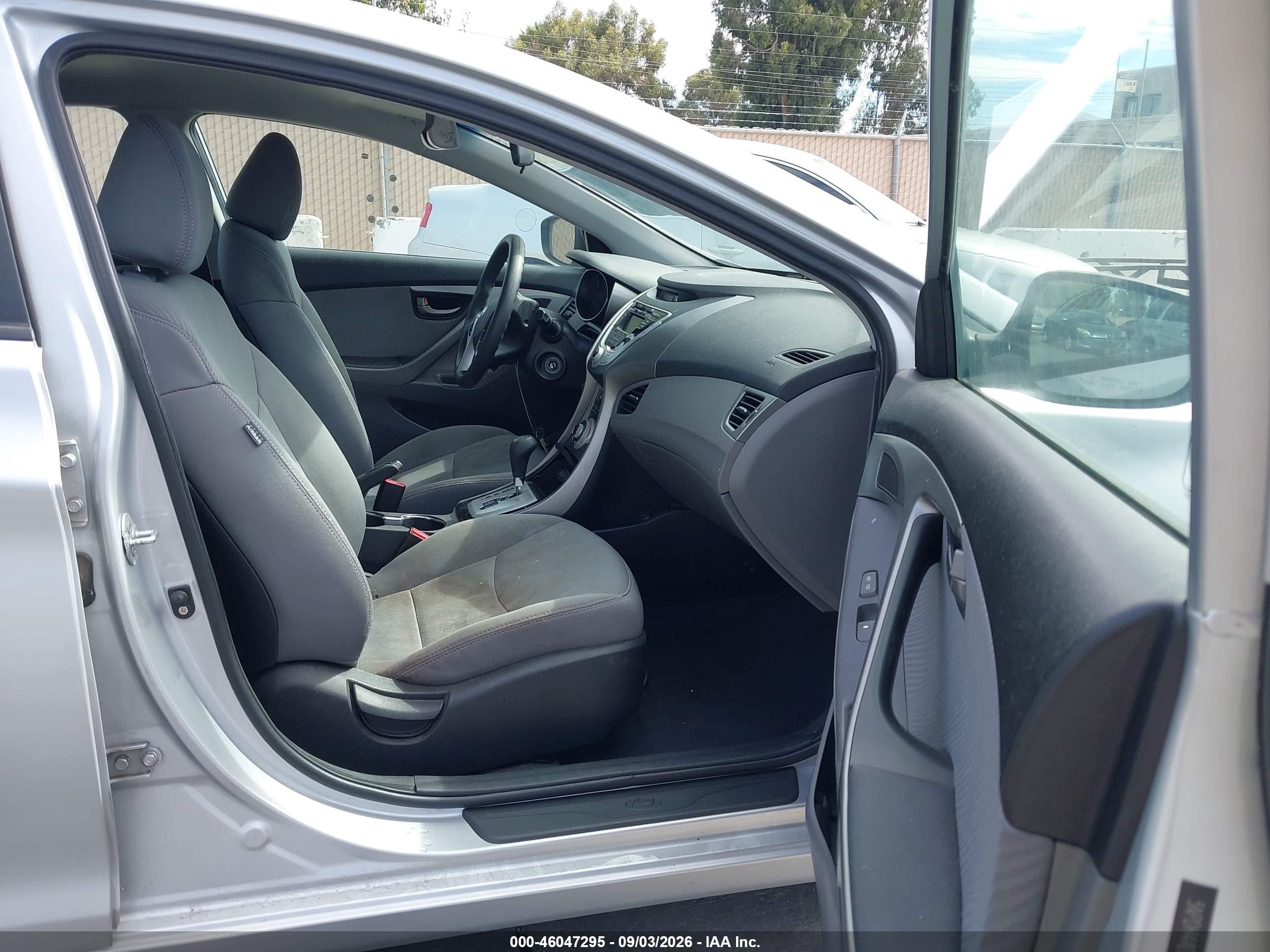 2011 Hyundai Elantra Gls Silver vin: 5NPDH4AE0BH001876
