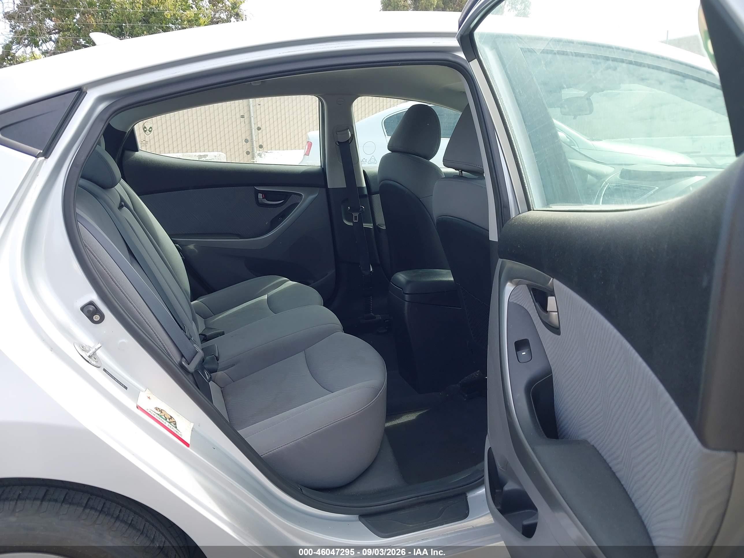 2011 Hyundai Elantra Gls Silver vin: 5NPDH4AE0BH001876