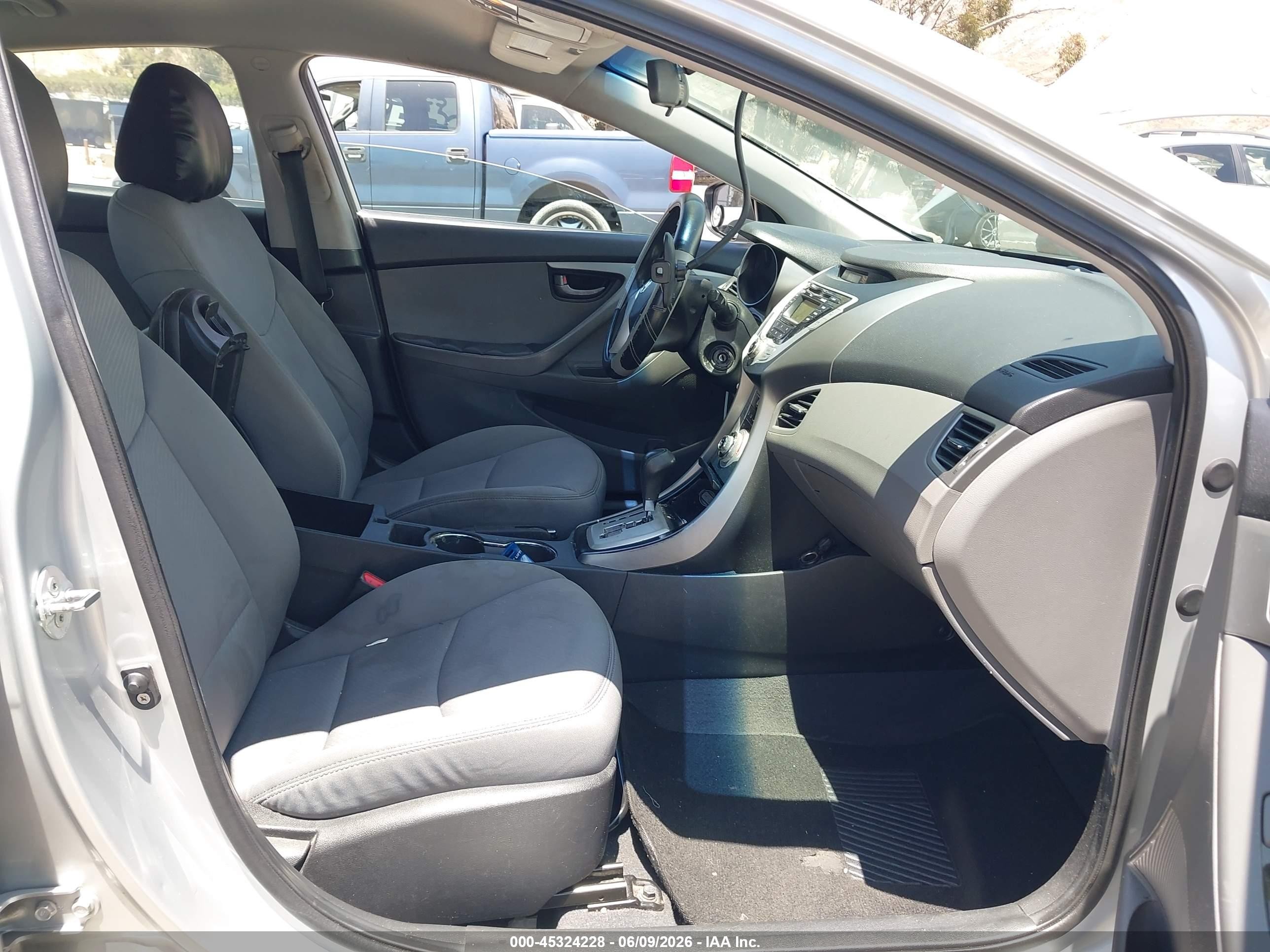 2011 Hyundai Elantra Gls Silver vin: 5NPDH4AE0BH030309