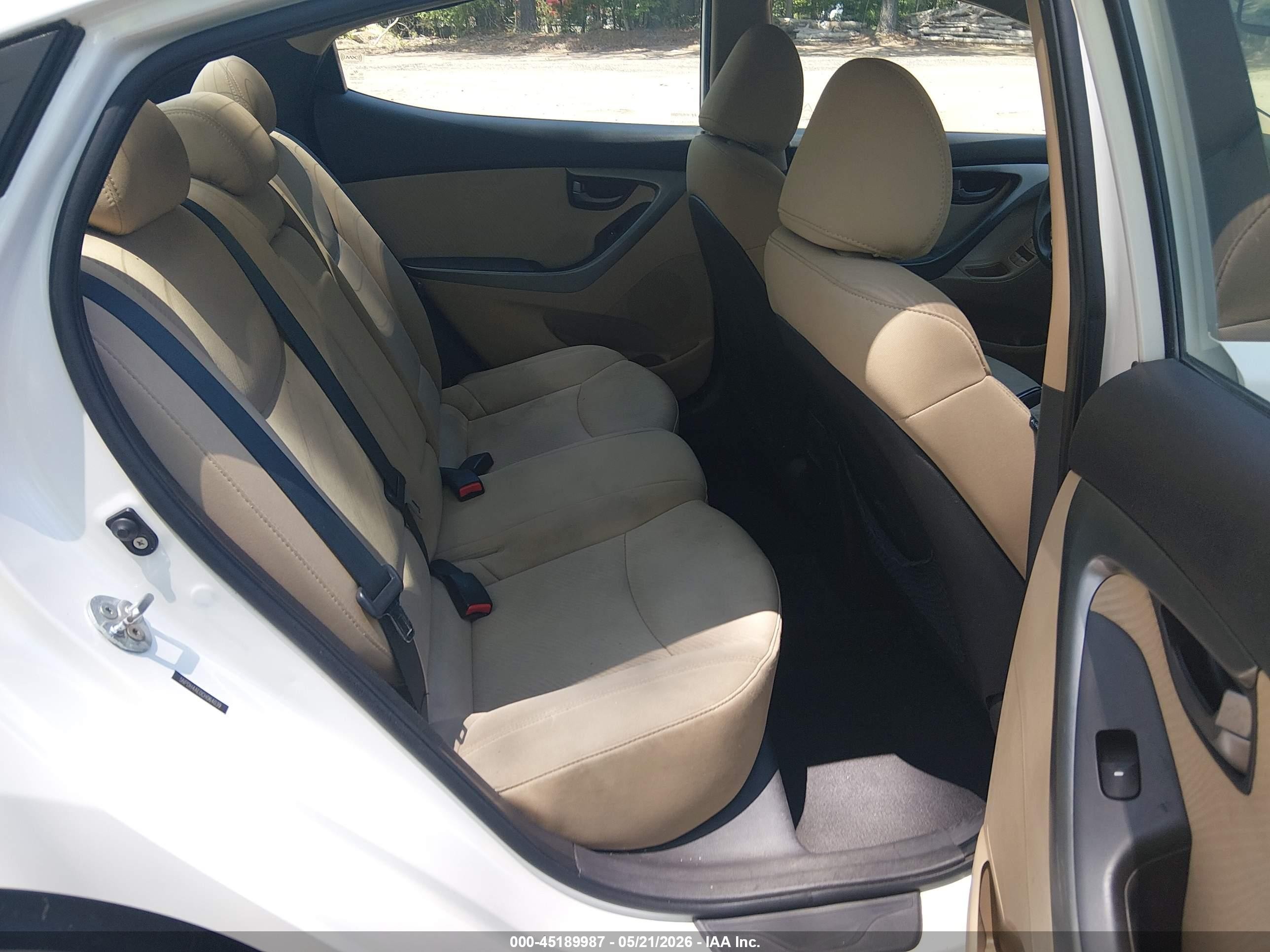 2012 Hyundai Elantra Gls White vin: 5NPDH4AE0CH064039