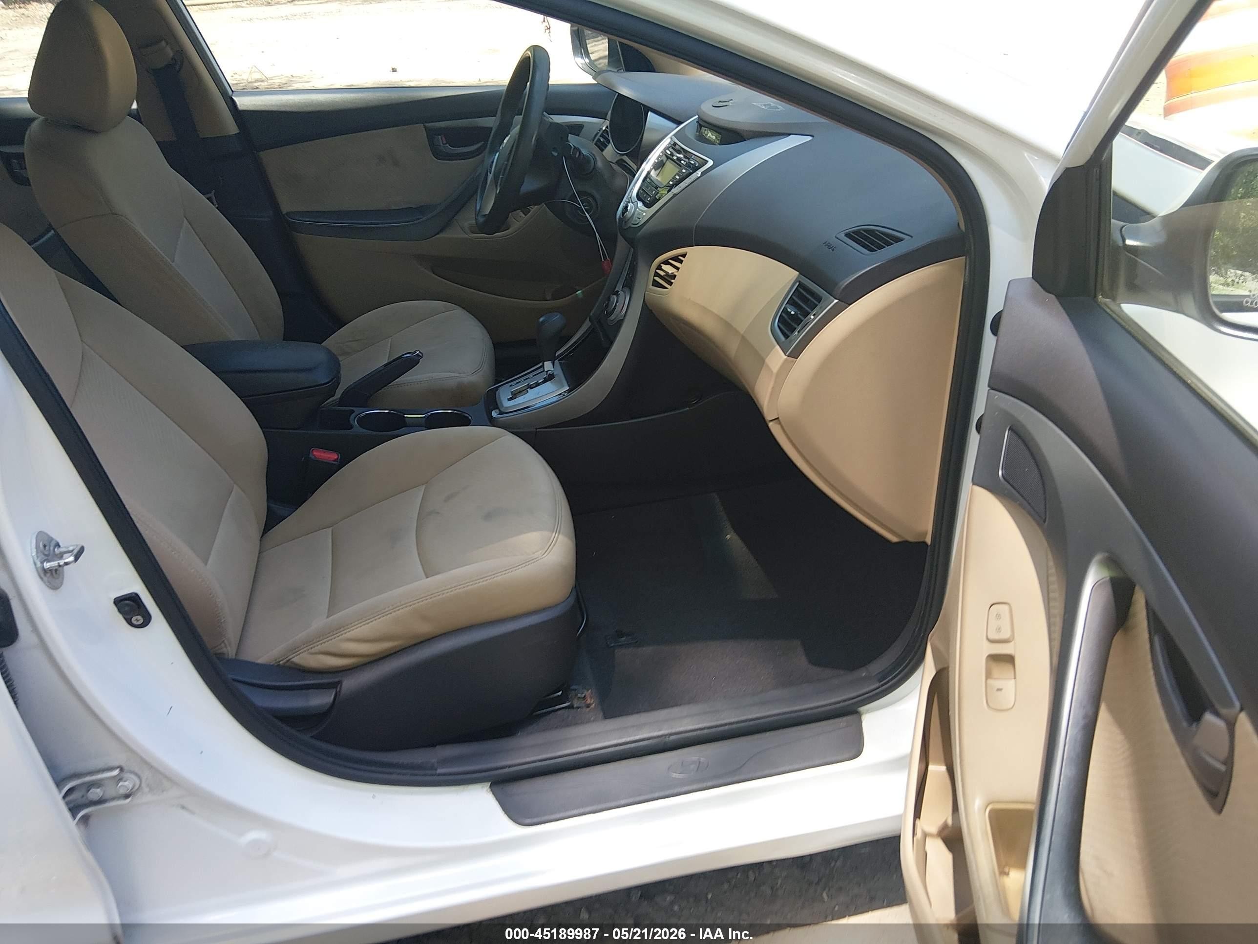 2012 Hyundai Elantra Gls White vin: 5NPDH4AE0CH064039