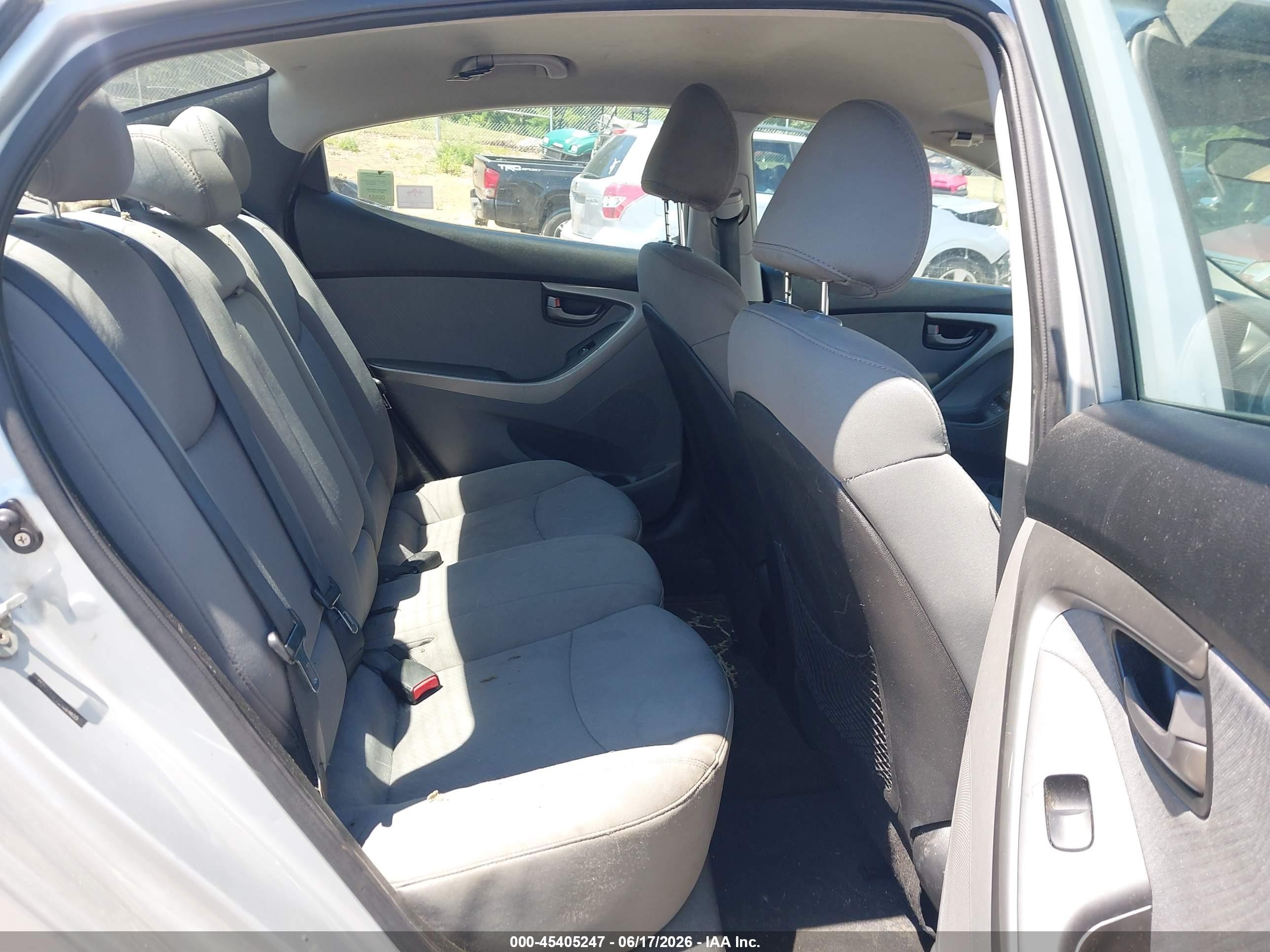 2012 Hyundai Elantra Gls Silver vin: 5NPDH4AE0CH064655