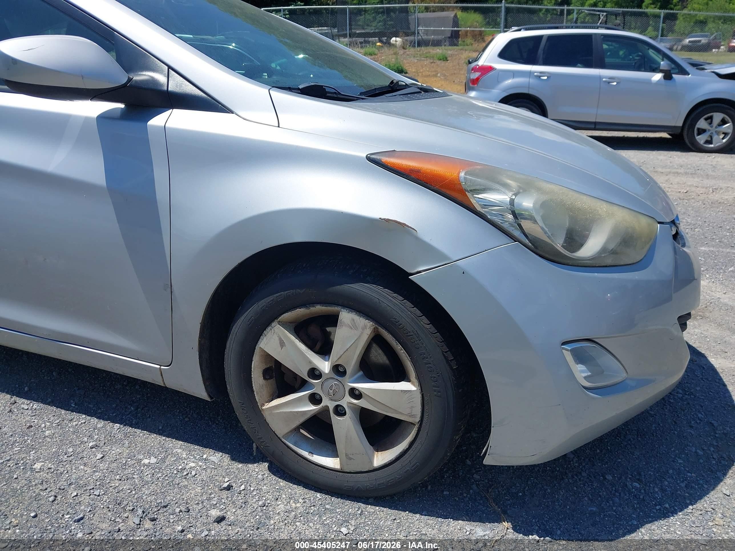 2012 Hyundai Elantra Gls Silver vin: 5NPDH4AE0CH064655