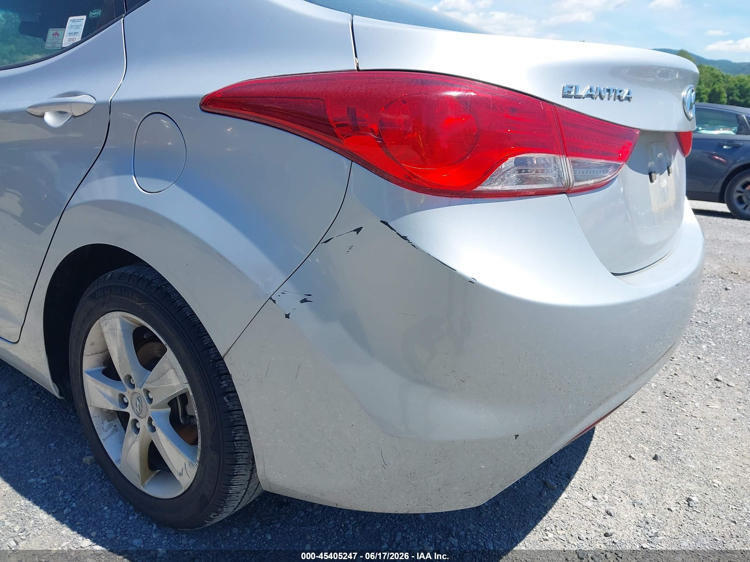 2012 Hyundai Elantra Gls Silver vin: 5NPDH4AE0CH064655