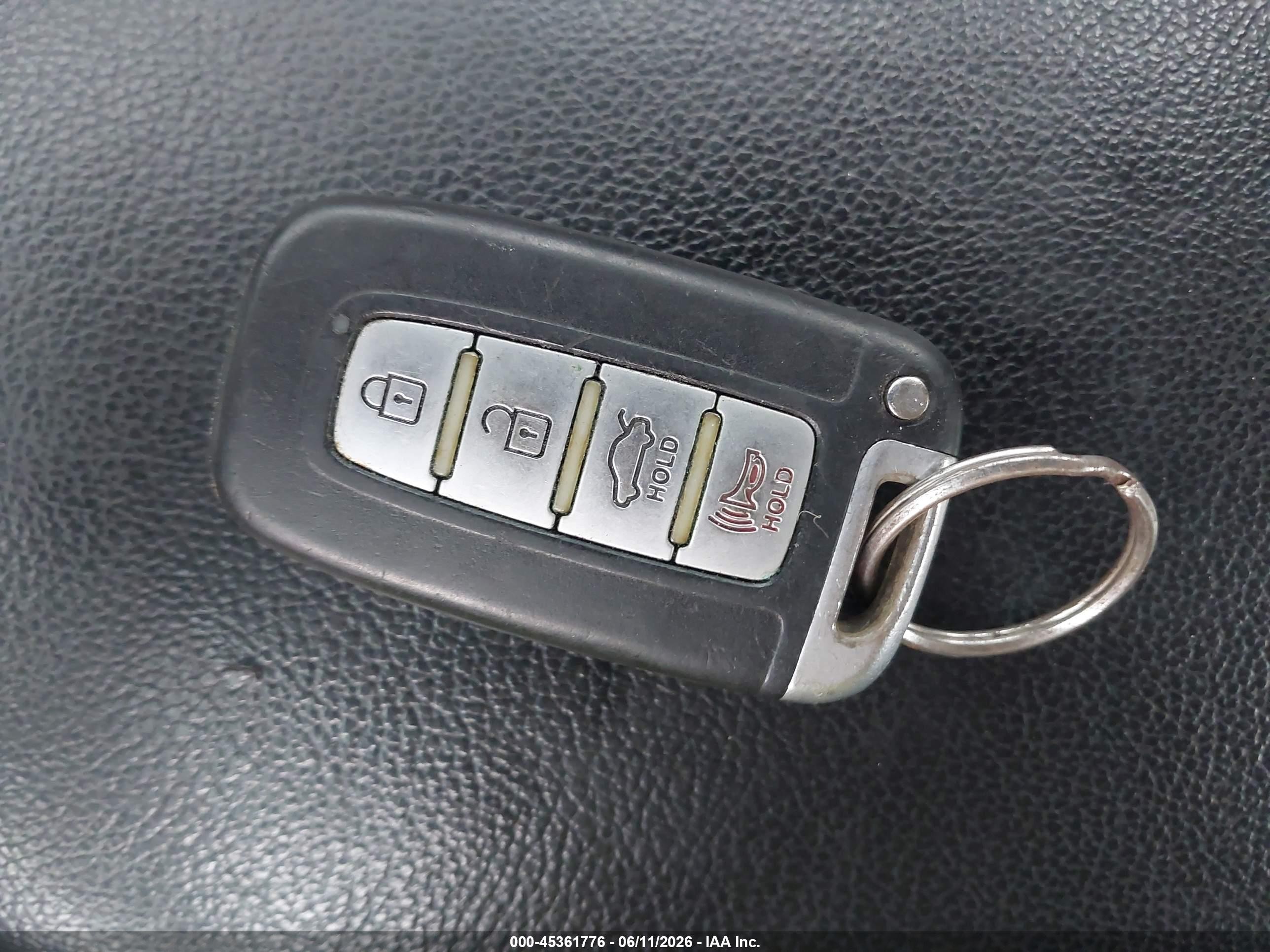 2012 Hyundai Elantra Limited Silver vin: 5NPDH4AE0CH092987