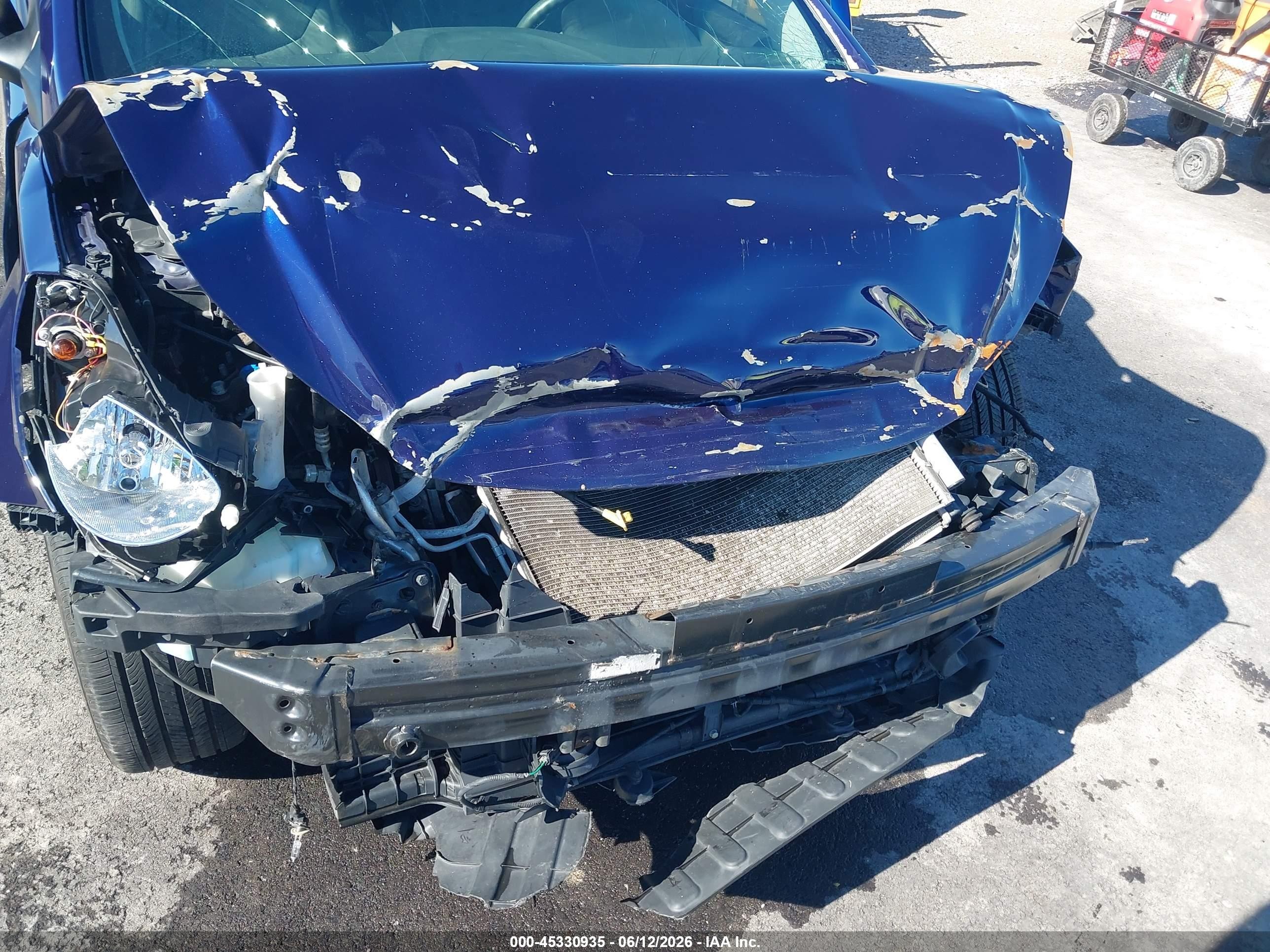 2012 Hyundai Elantra Gls Blue vin: 5NPDH4AE0CH106046