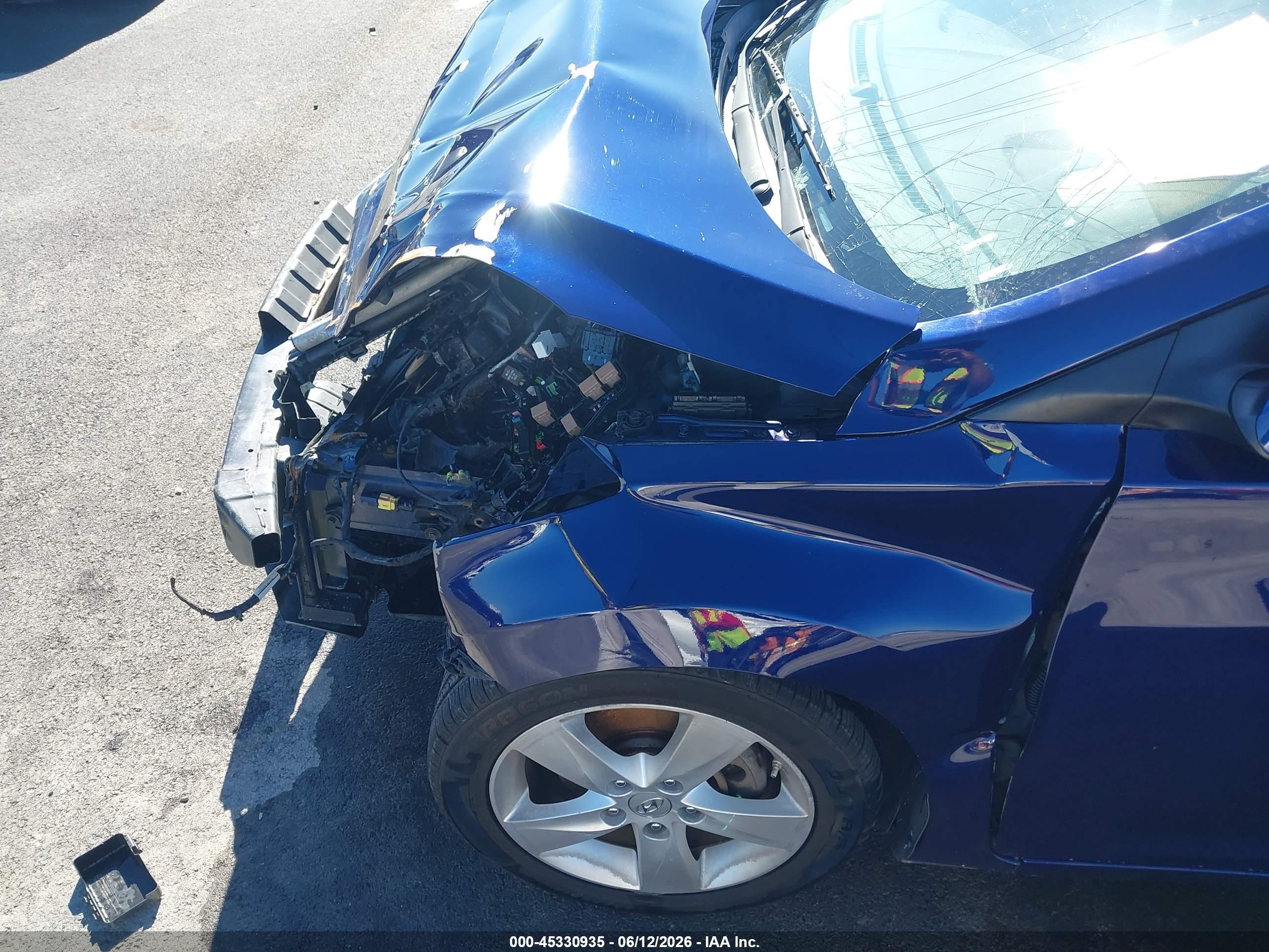 2012 Hyundai Elantra Gls Blue vin: 5NPDH4AE0CH106046