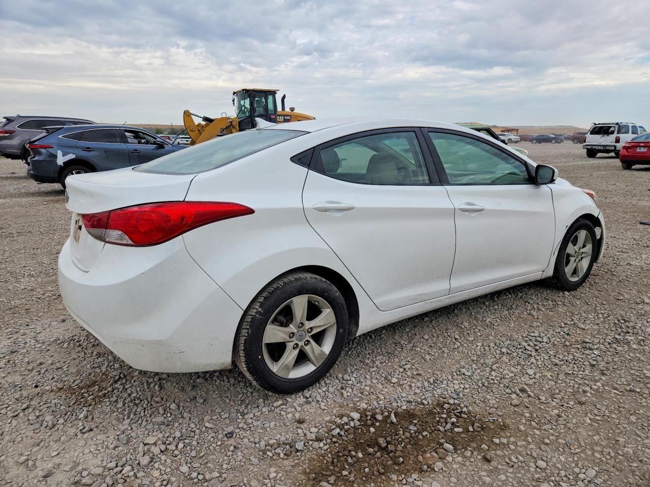 2012 Hyundai Elantra Gls White vin: 5NPDH4AE0CH107732