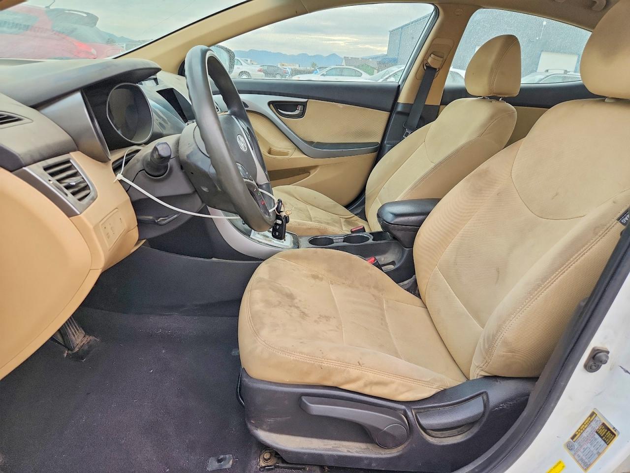 2012 Hyundai Elantra Gls White vin: 5NPDH4AE0CH107732