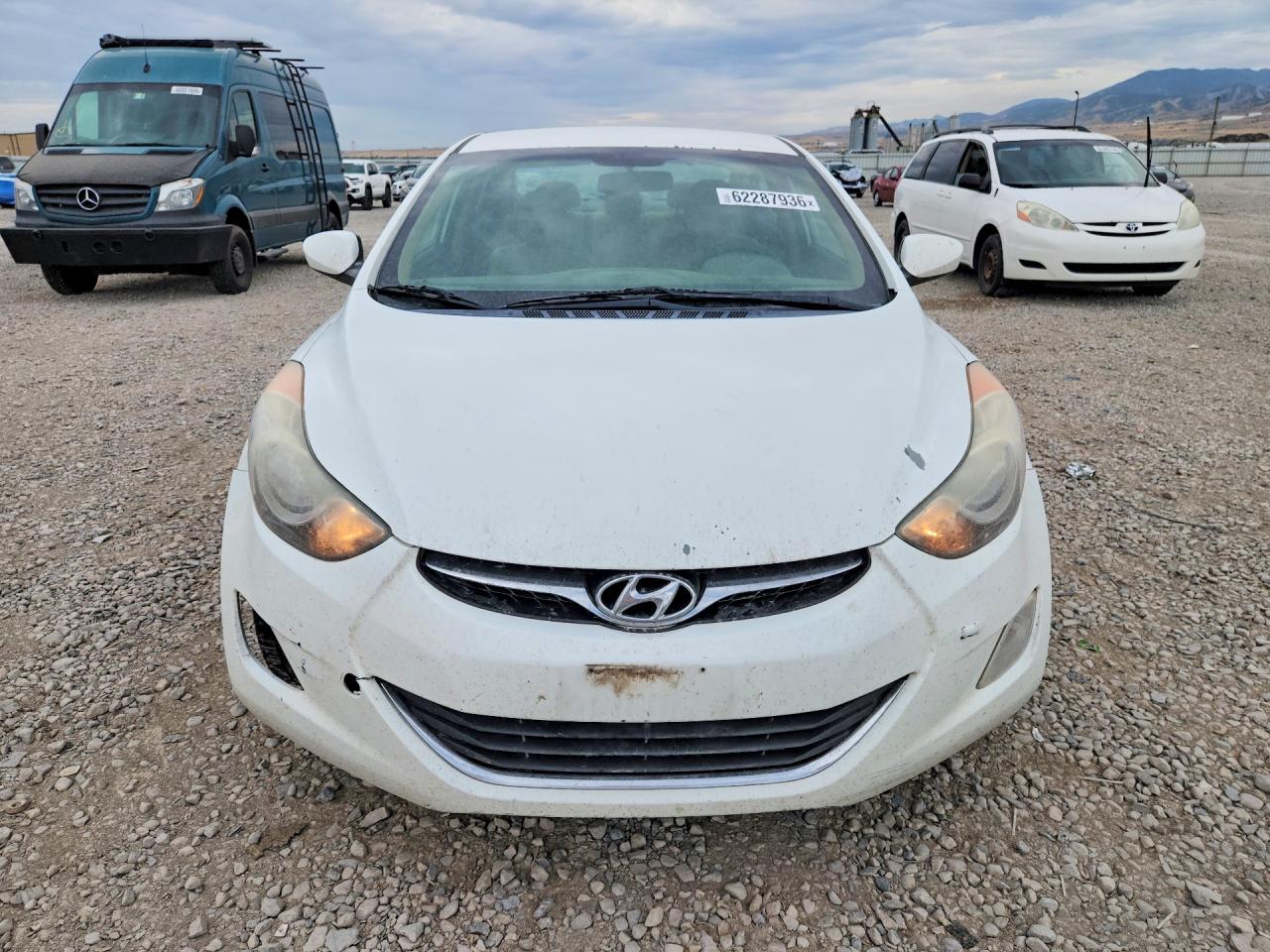 2012 Hyundai Elantra Gls White vin: 5NPDH4AE0CH107732