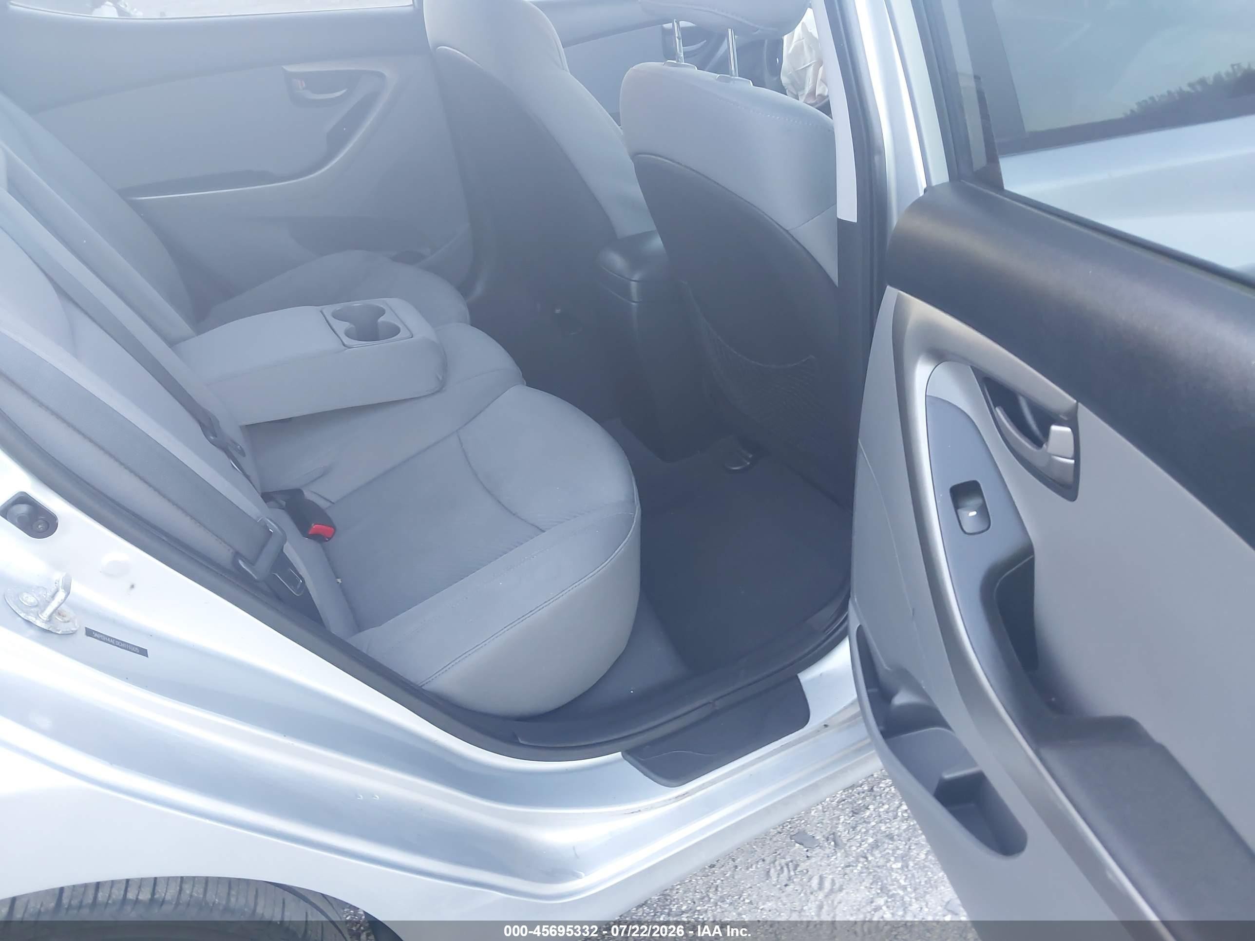 2012 Hyundai Elantra Gls Silver vin: 5NPDH4AE0CH111005