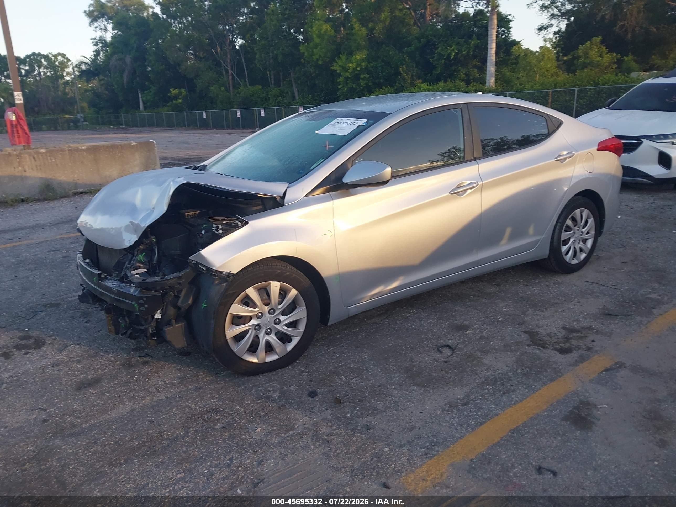 2012 Hyundai Elantra Gls Silver vin: 5NPDH4AE0CH111005