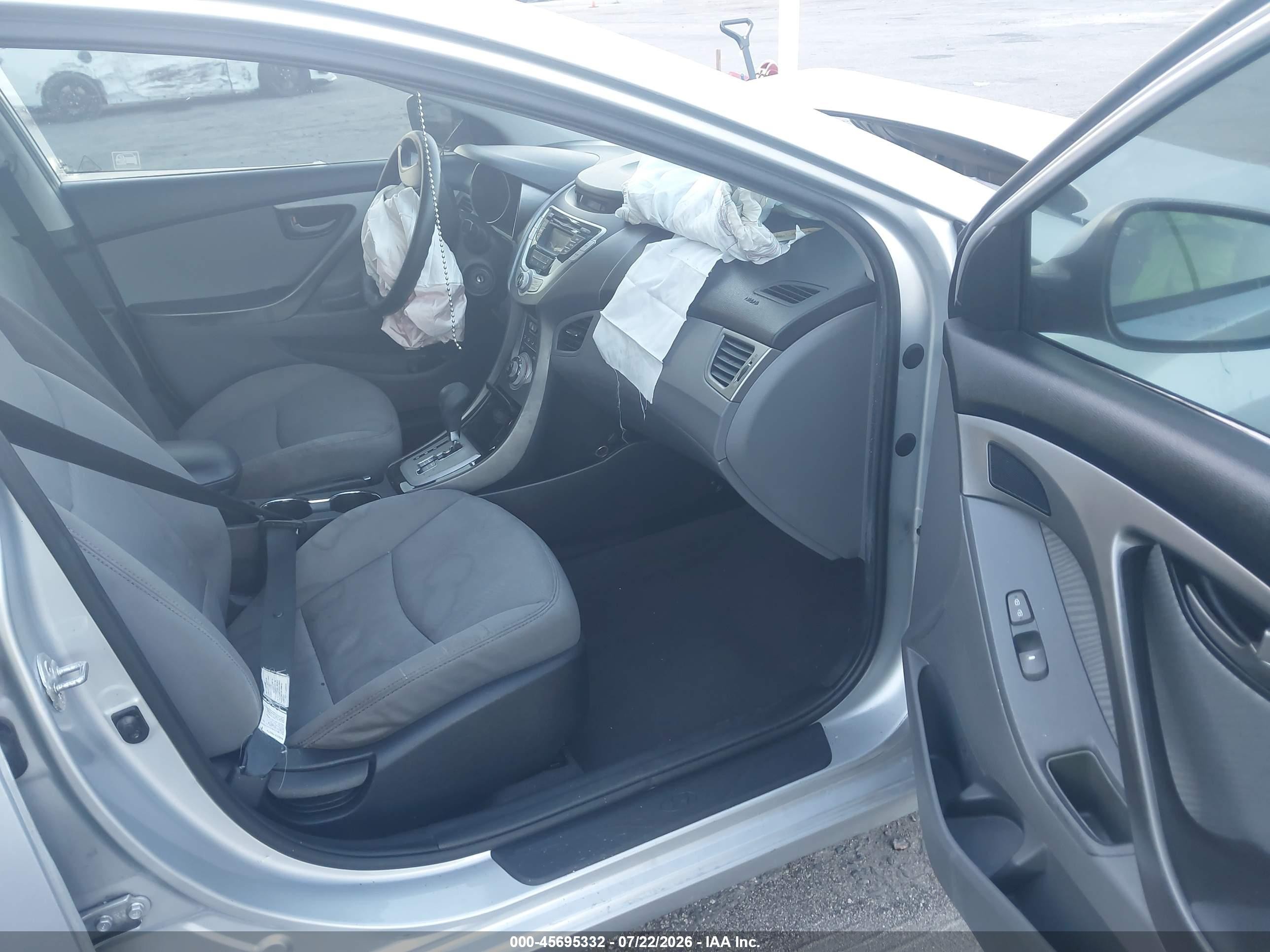 2012 Hyundai Elantra Gls Silver vin: 5NPDH4AE0CH111005