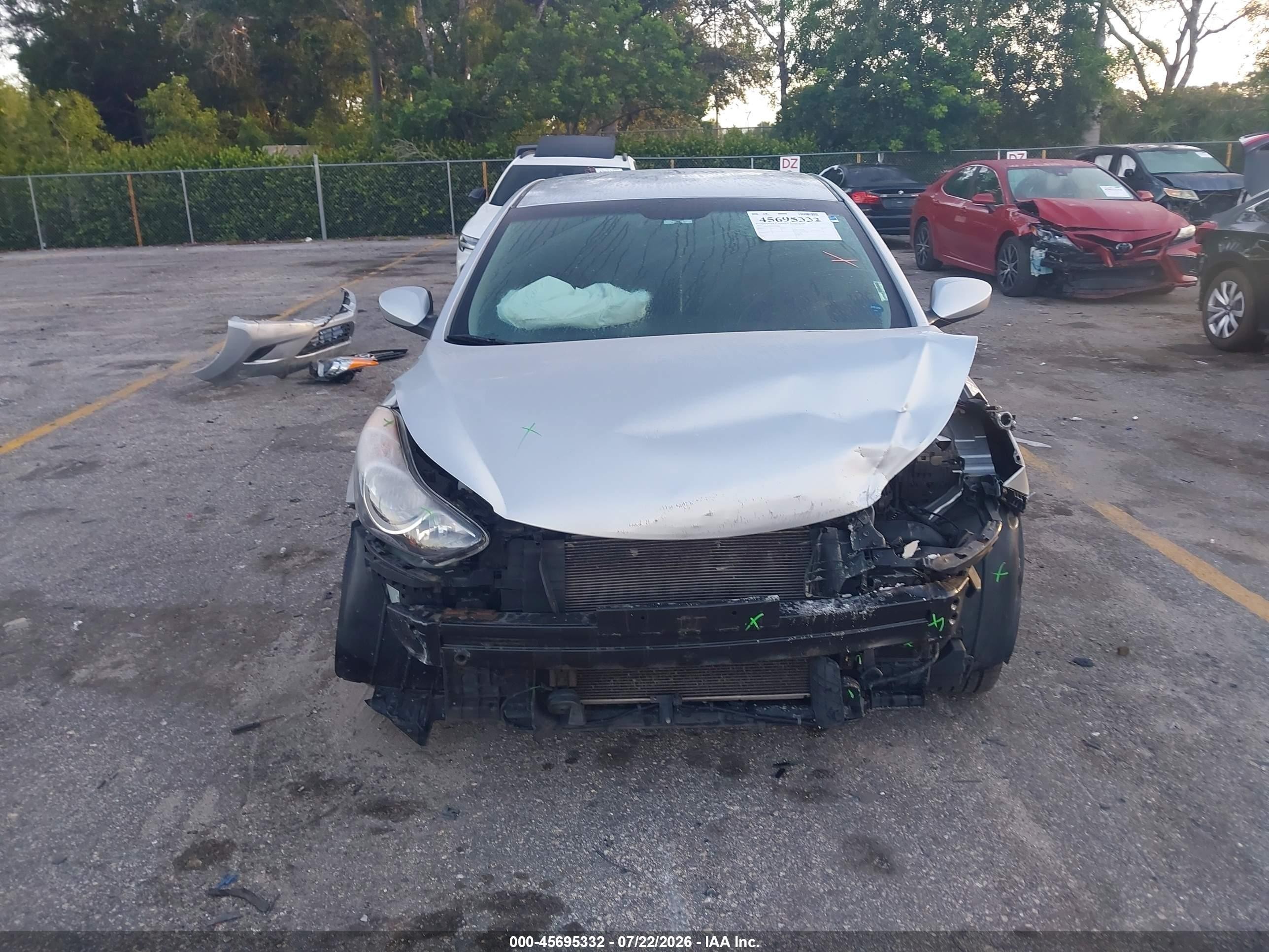 2012 Hyundai Elantra Gls Silver vin: 5NPDH4AE0CH111005