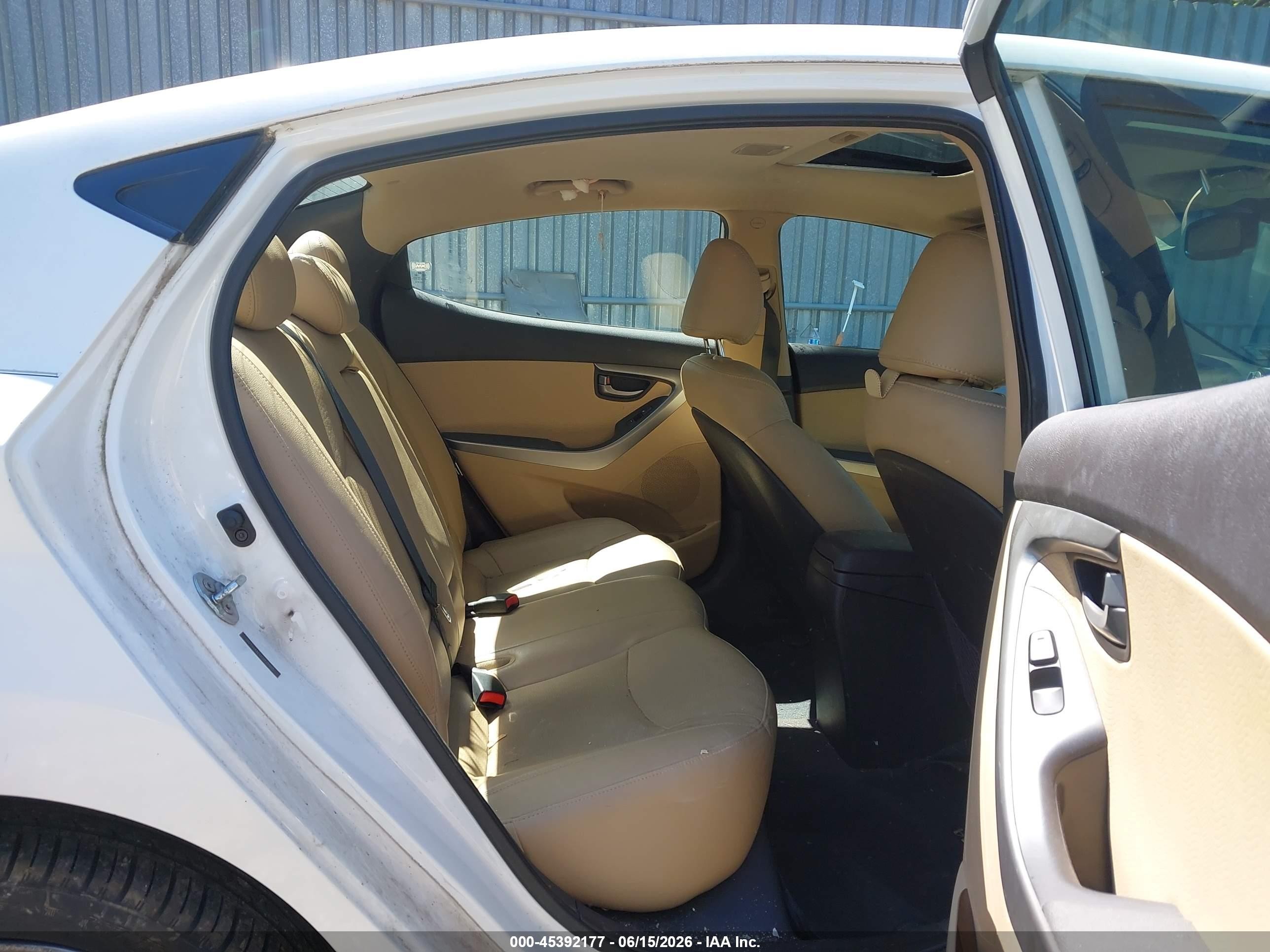 2012 Hyundai Elantra Limited White vin: 5NPDH4AE0CH121985