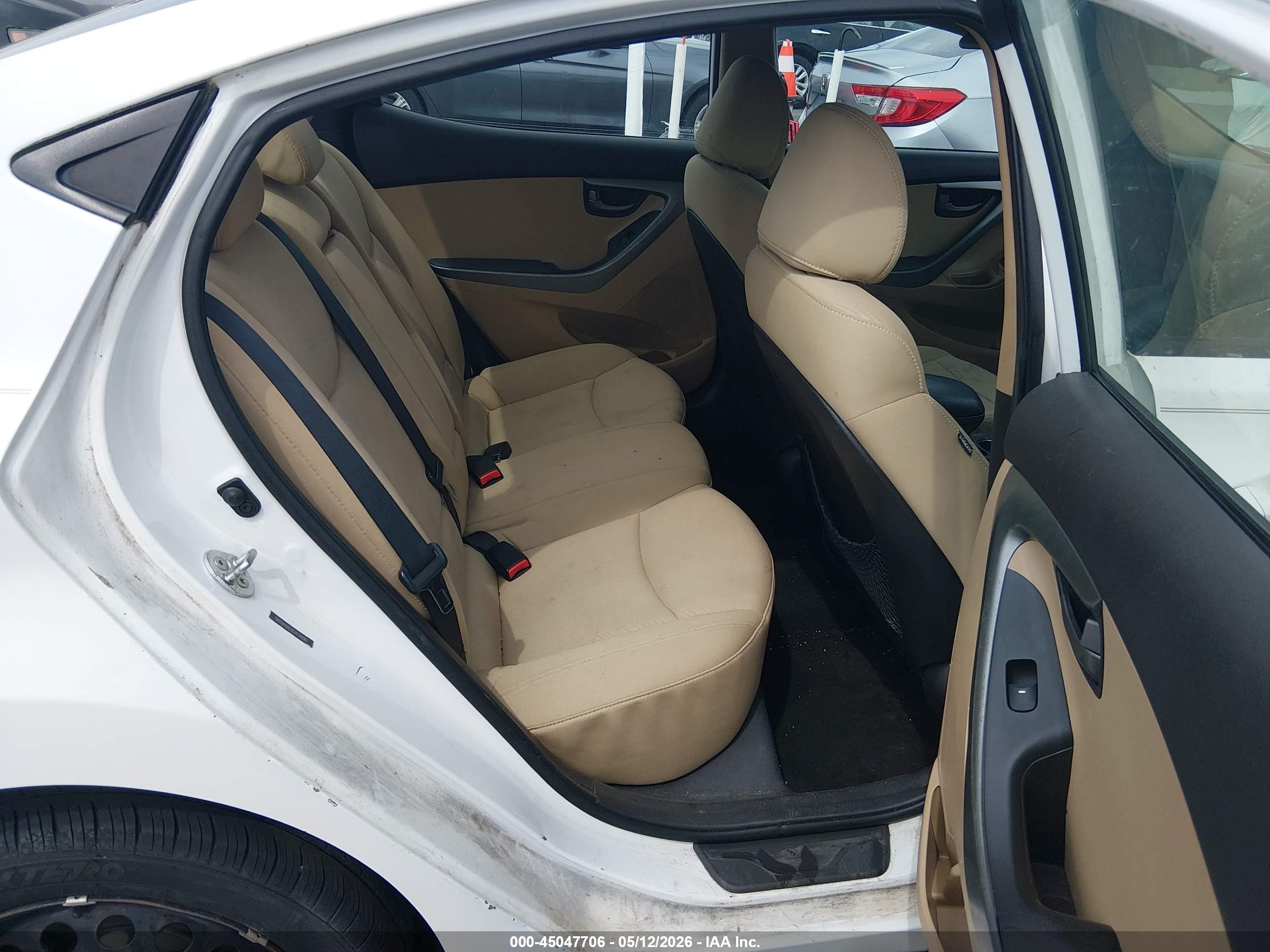 2012 Hyundai Elantra Gls White vin: 5NPDH4AE0CH134090