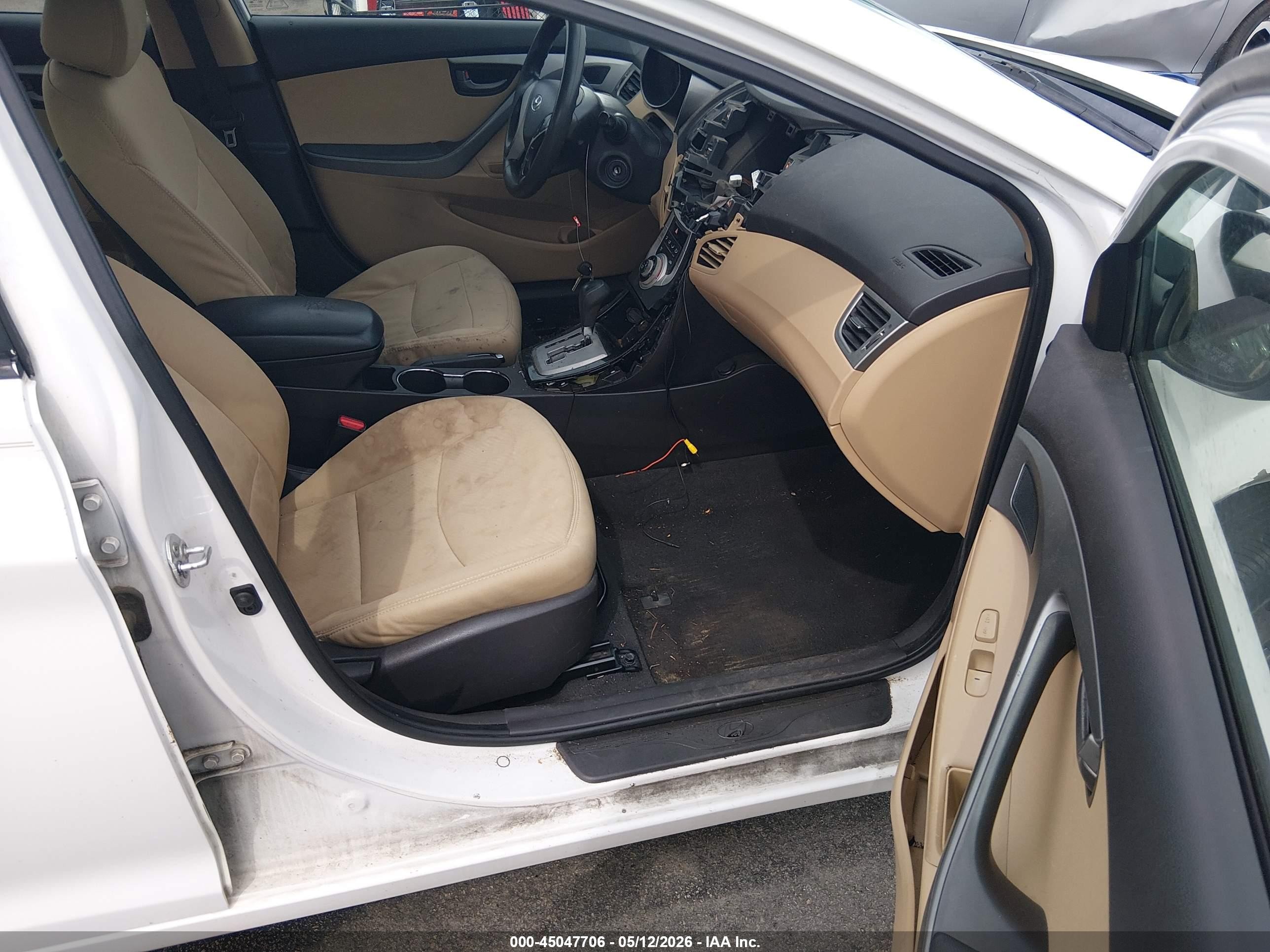 2012 Hyundai Elantra Gls White vin: 5NPDH4AE0CH134090