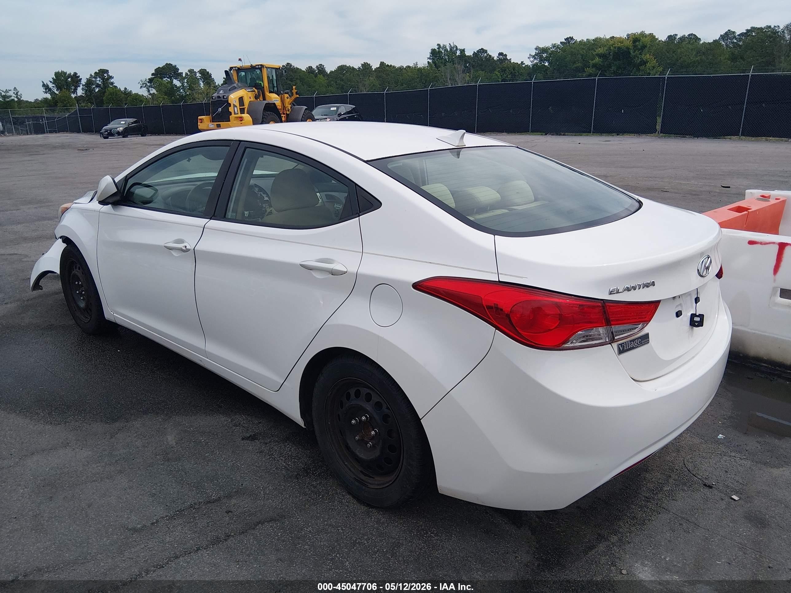 2012 Hyundai Elantra Gls White vin: 5NPDH4AE0CH134090