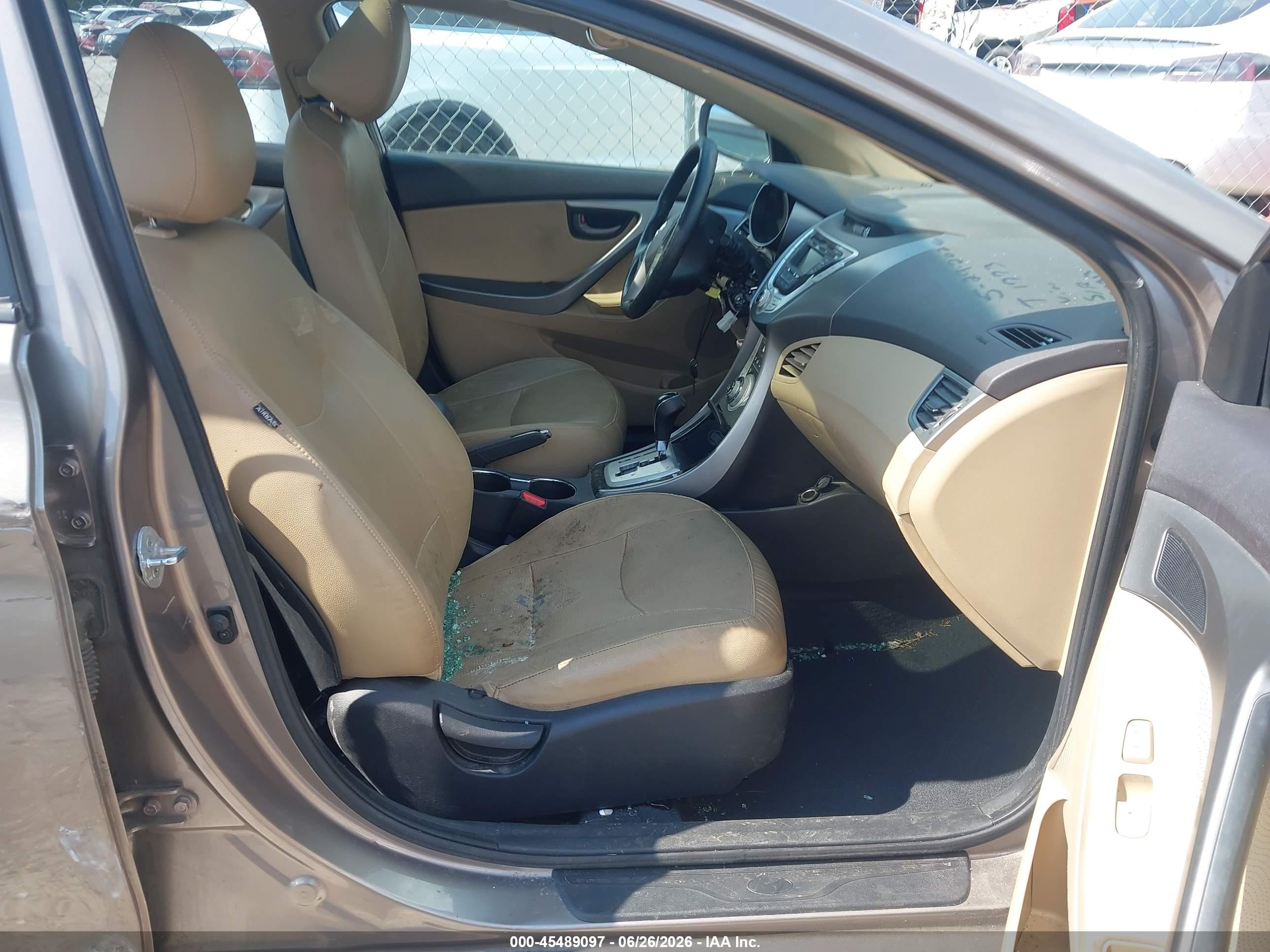 2013 Hyundai Elantra Limited Tan vin: 5NPDH4AE0DH152221