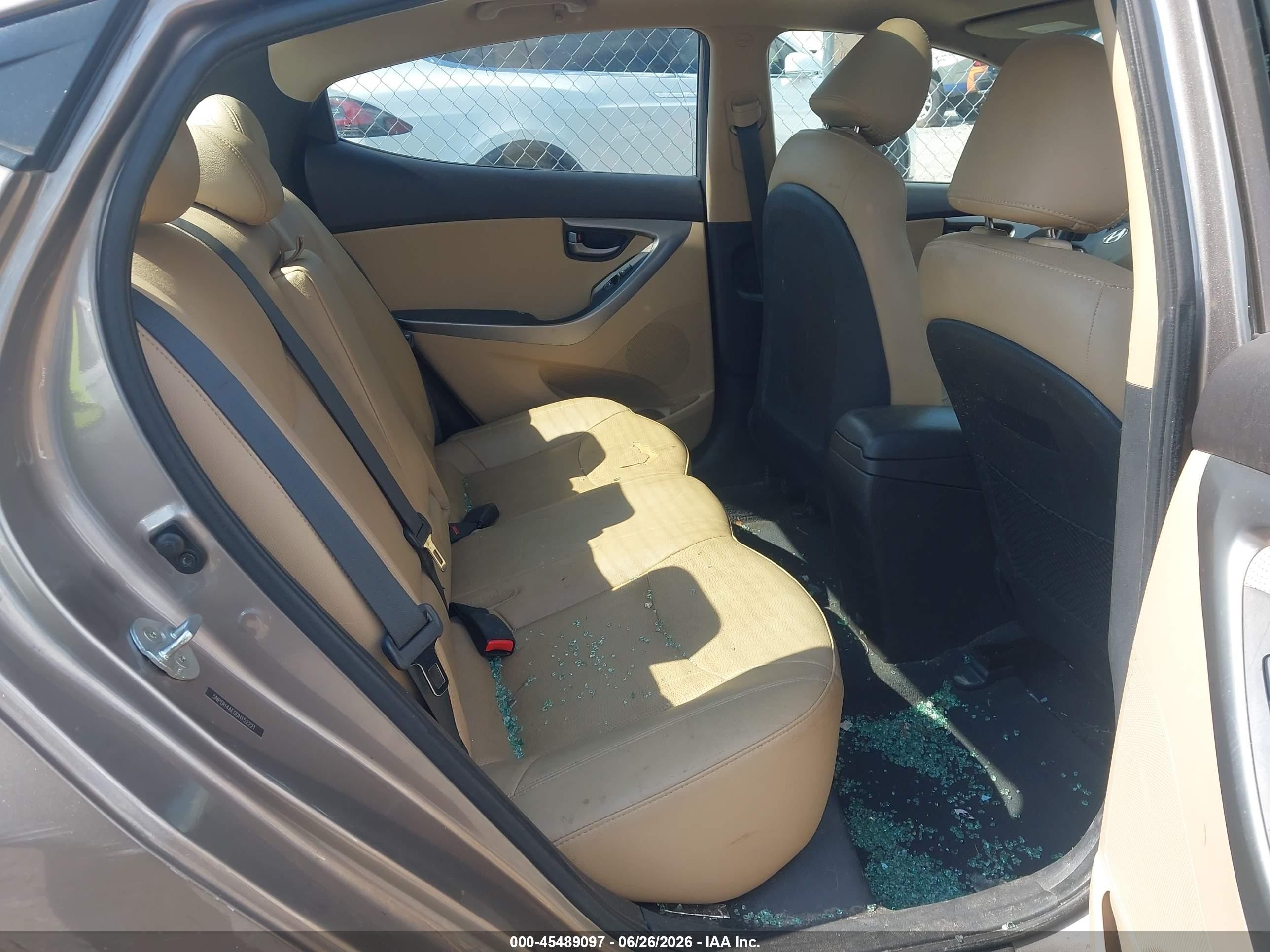 2013 Hyundai Elantra Limited Tan vin: 5NPDH4AE0DH152221