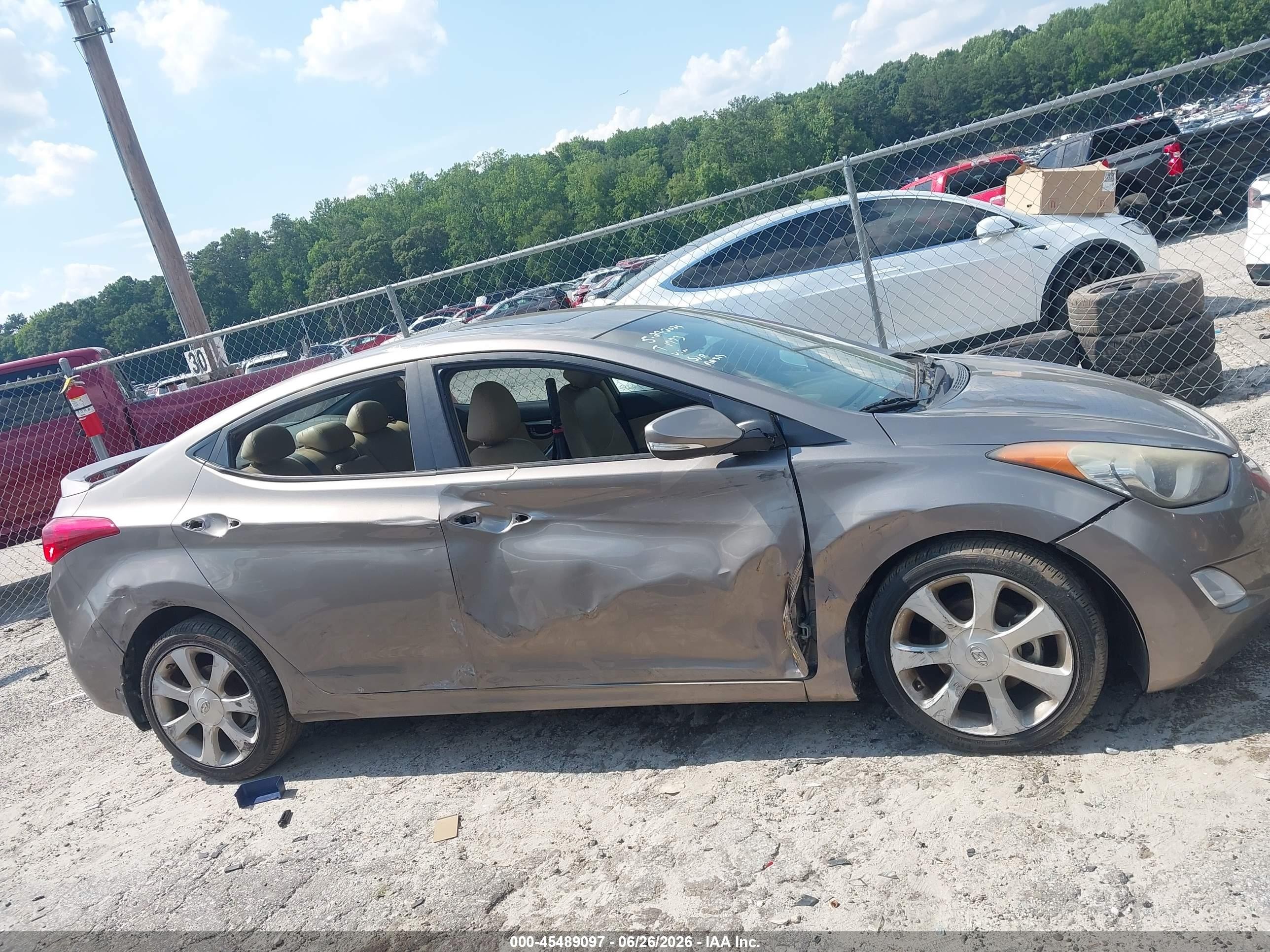 2013 Hyundai Elantra Limited Tan vin: 5NPDH4AE0DH152221