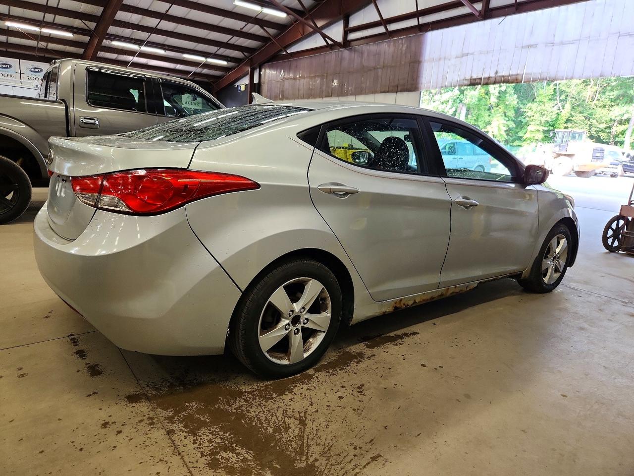 2013 Hyundai Elantra Gls Серебряный vin: 5NPDH4AE0DH173831