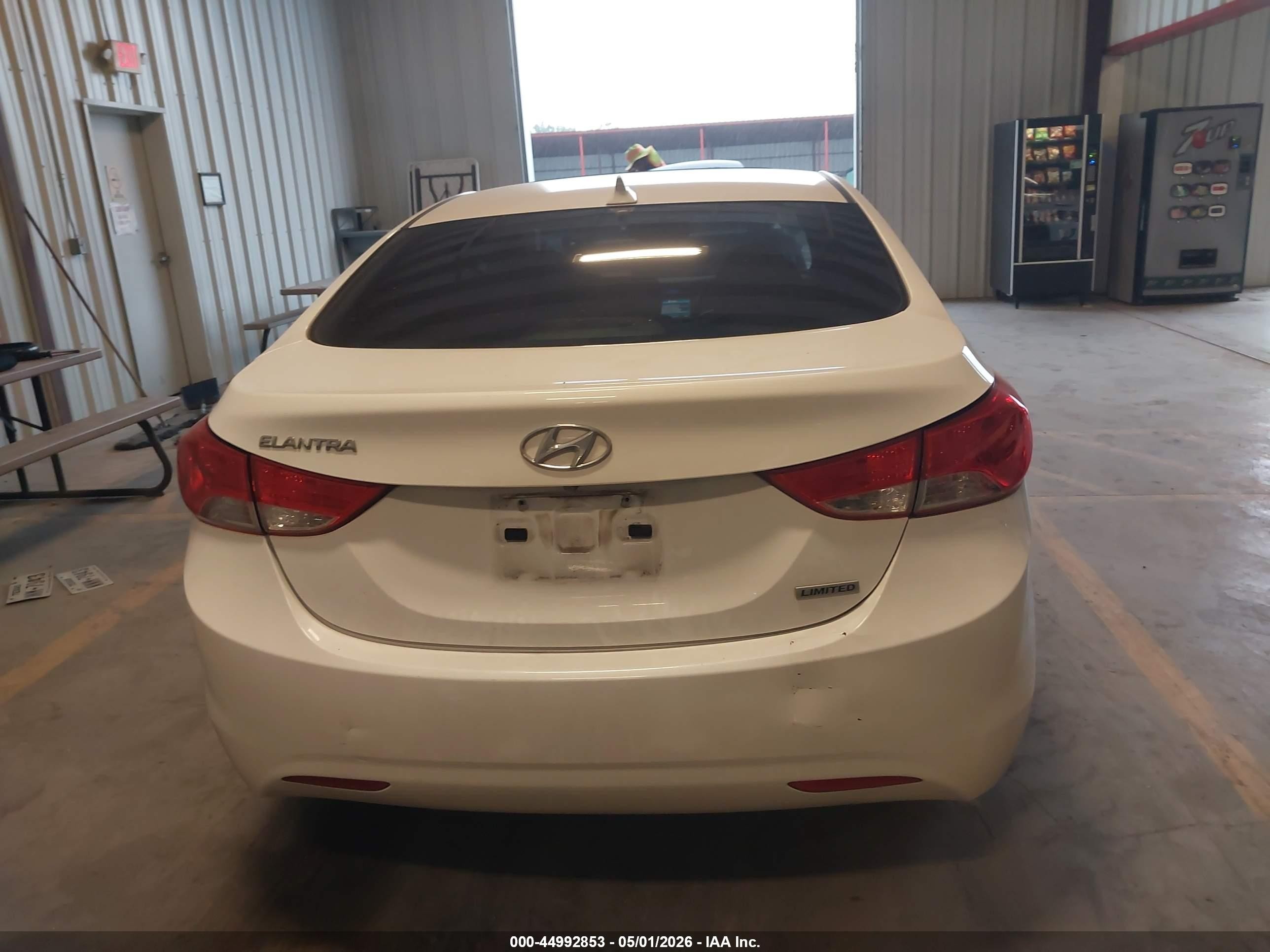 2013 Hyundai Elantra Limited White vin: 5NPDH4AE0DH237401