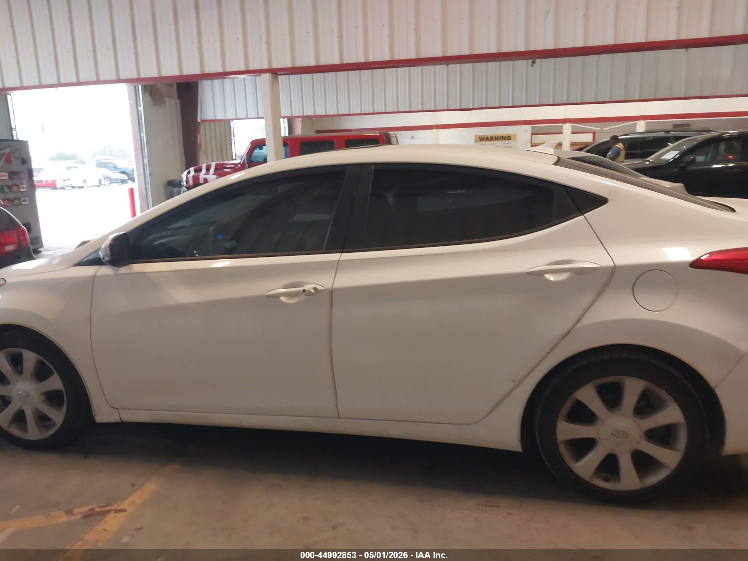 2013 Hyundai Elantra Limited White vin: 5NPDH4AE0DH237401