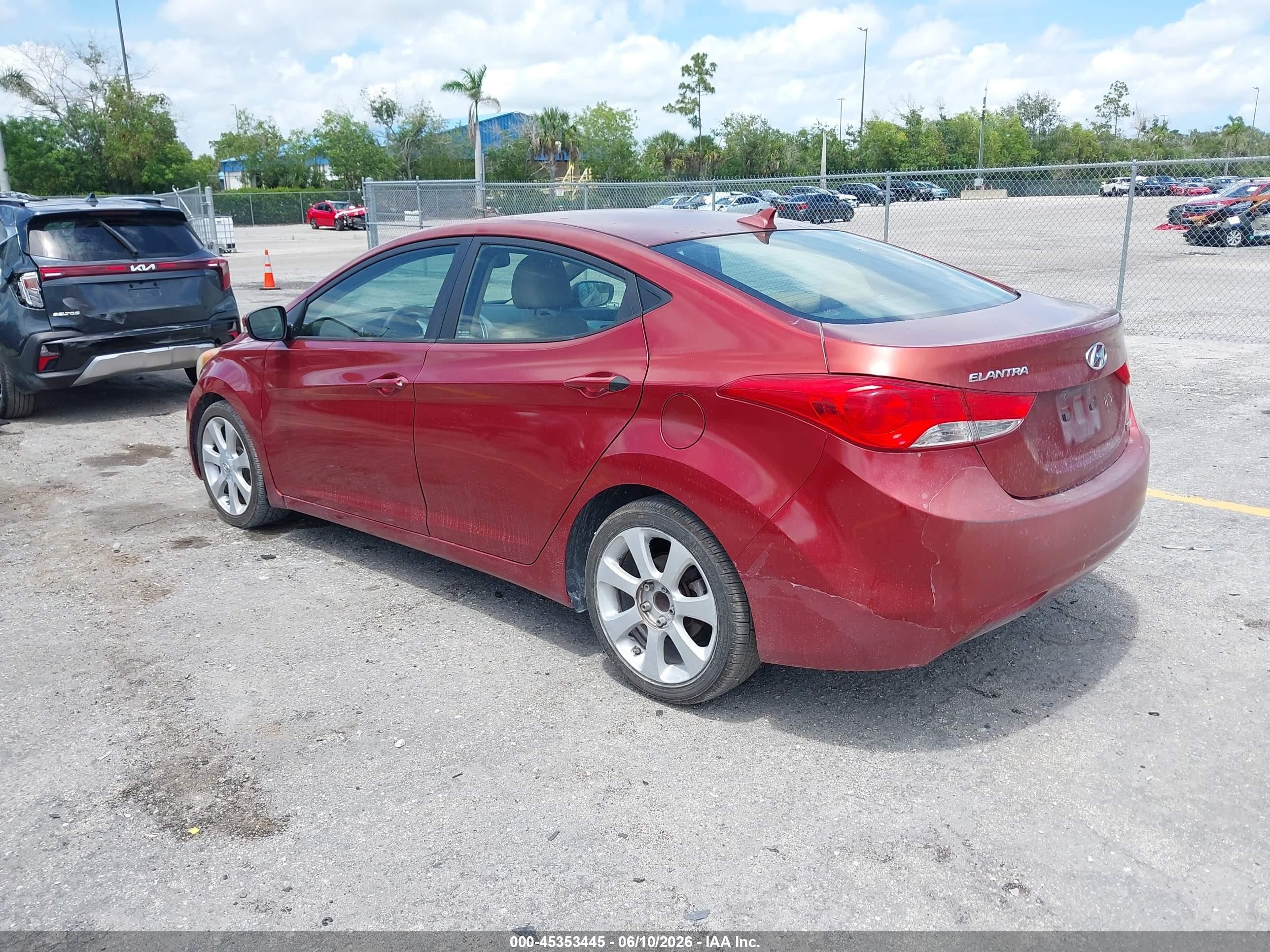 2013 Hyundai Elantra Limited Red vin: 5NPDH4AE0DH242405