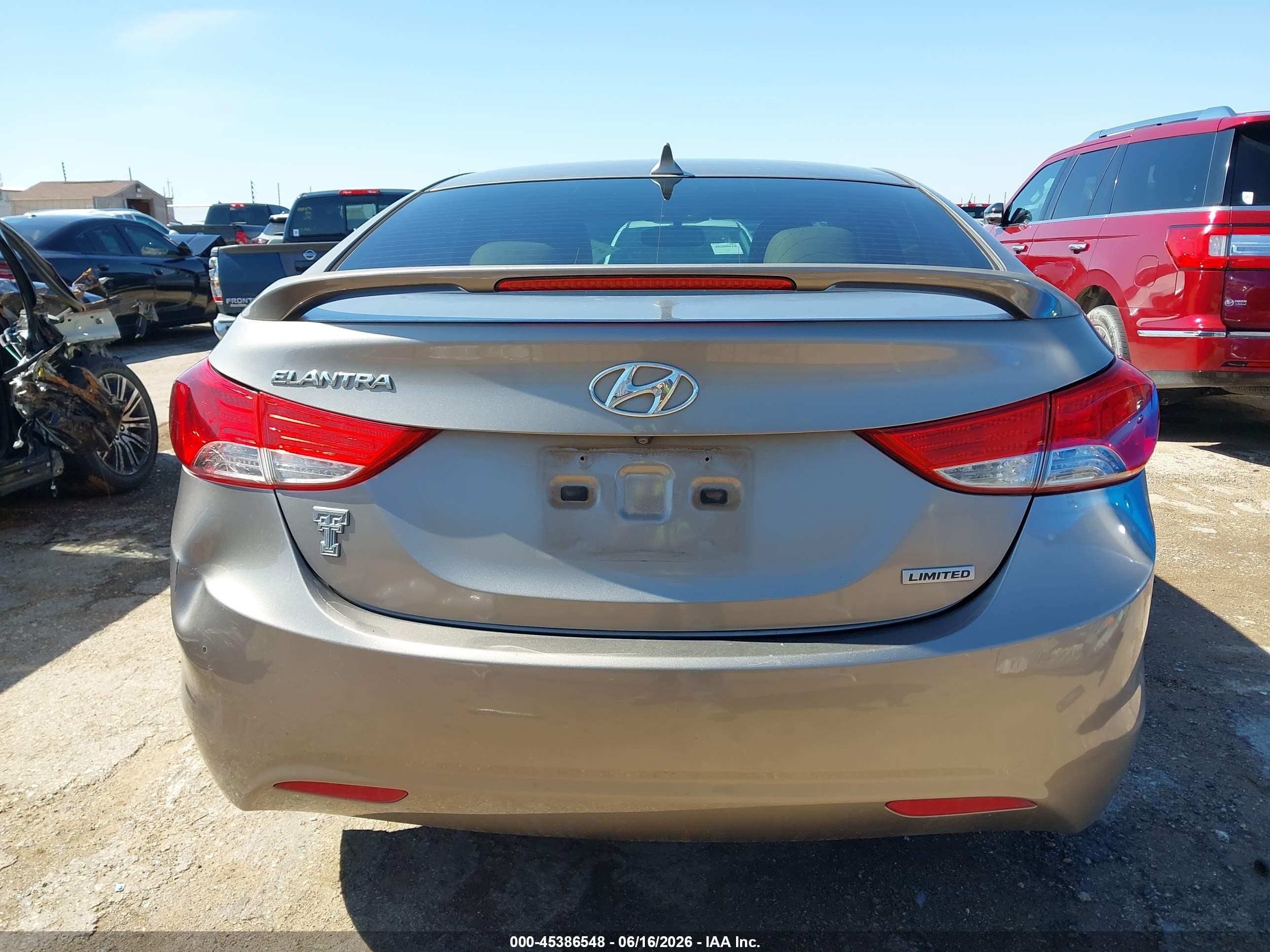 2013 Hyundai Elantra Limited Серый vin: 5NPDH4AE0DH243747