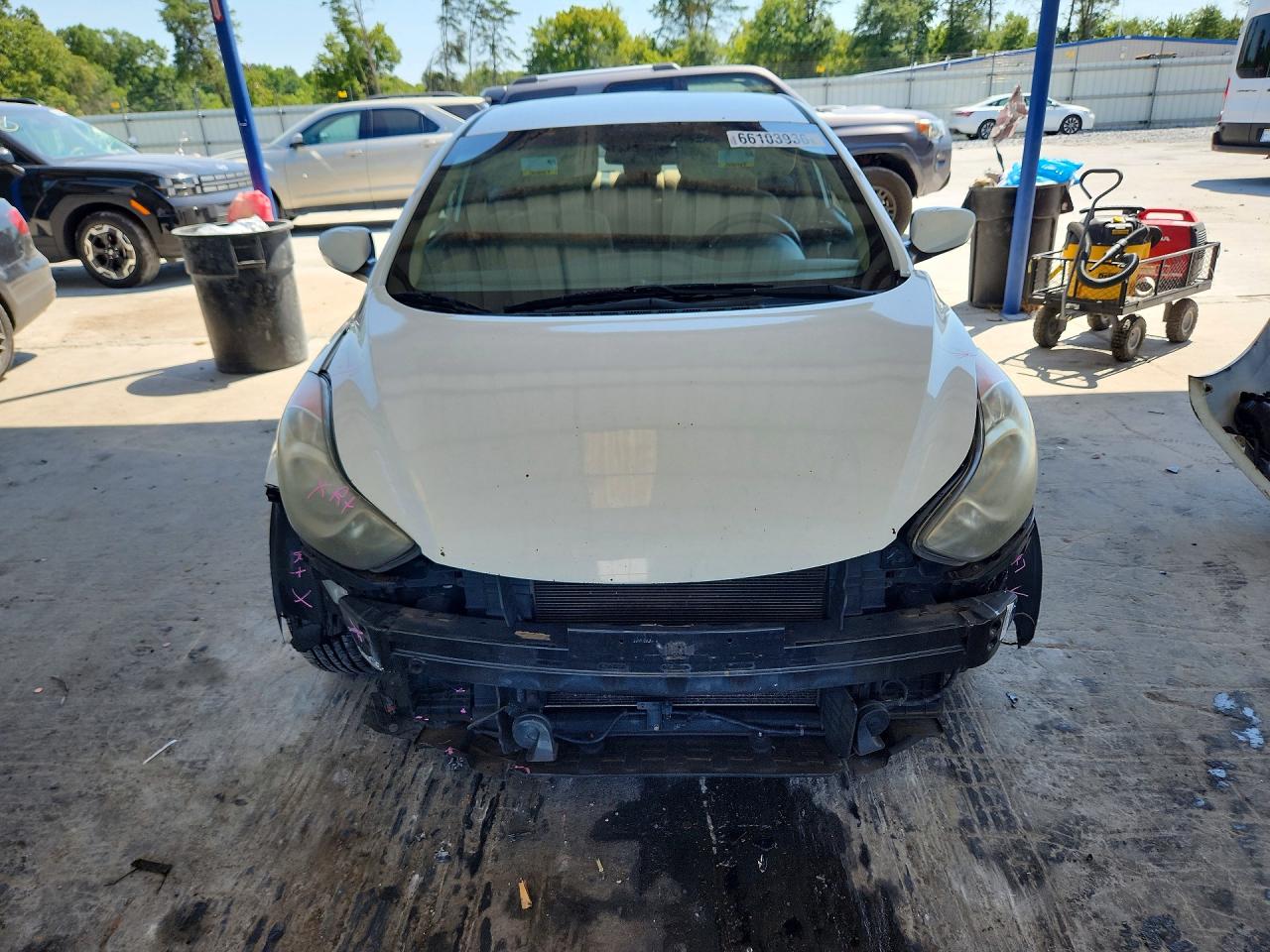 2013 Hyundai Elantra Gls White vin: 5NPDH4AE0DH264727