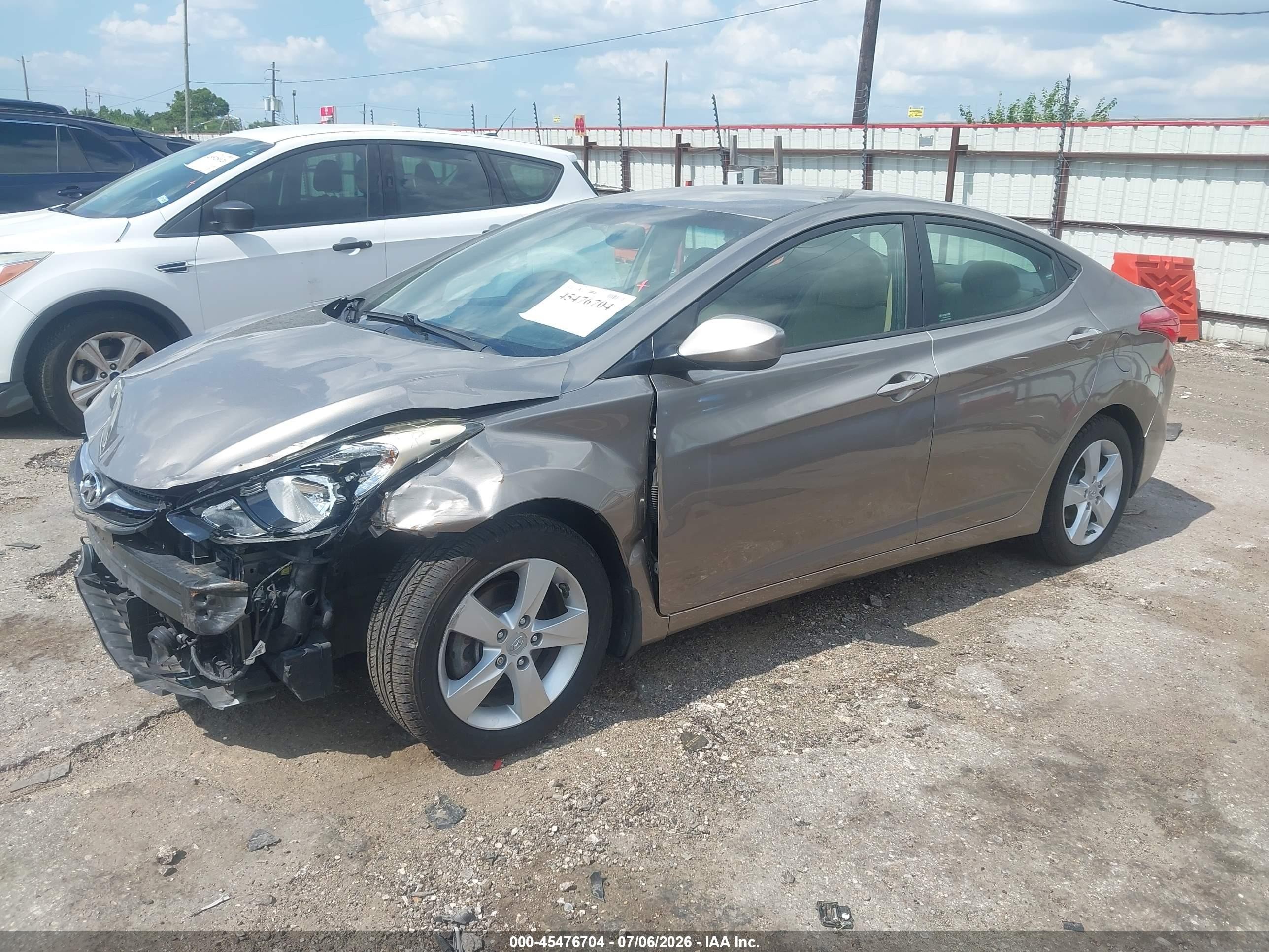 2013 Hyundai Elantra Gls Beige vin: 5NPDH4AE0DH267613