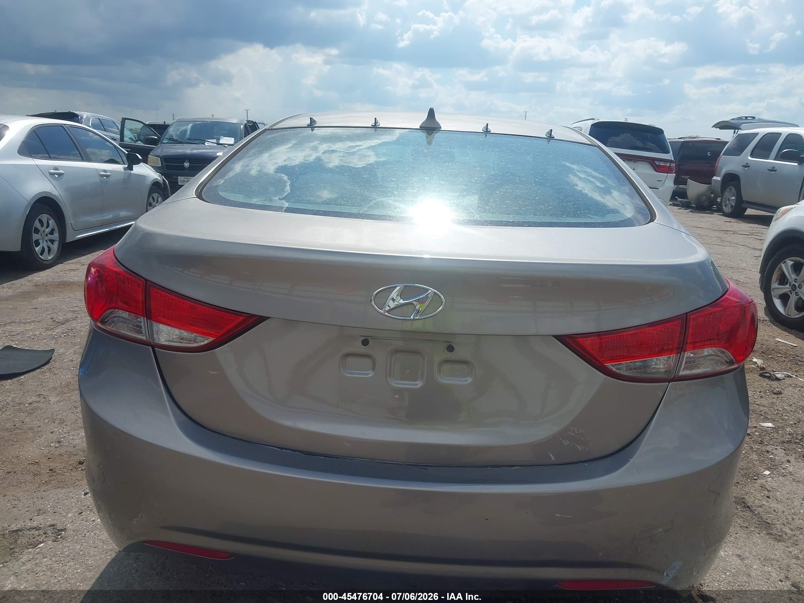 2013 Hyundai Elantra Gls Beige vin: 5NPDH4AE0DH267613