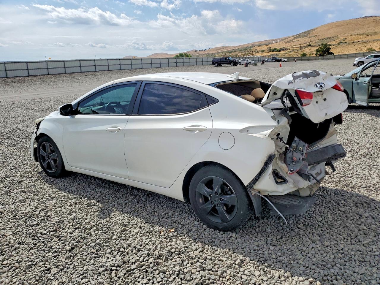 2013 Hyundai Elantra Gls White vin: 5NPDH4AE0DH288672