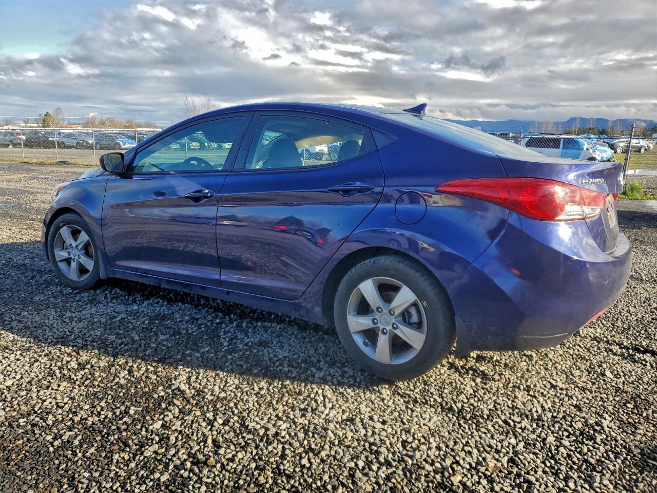 2013 Hyundai Elantra Gls Blue vin: 5NPDH4AE0DH294570