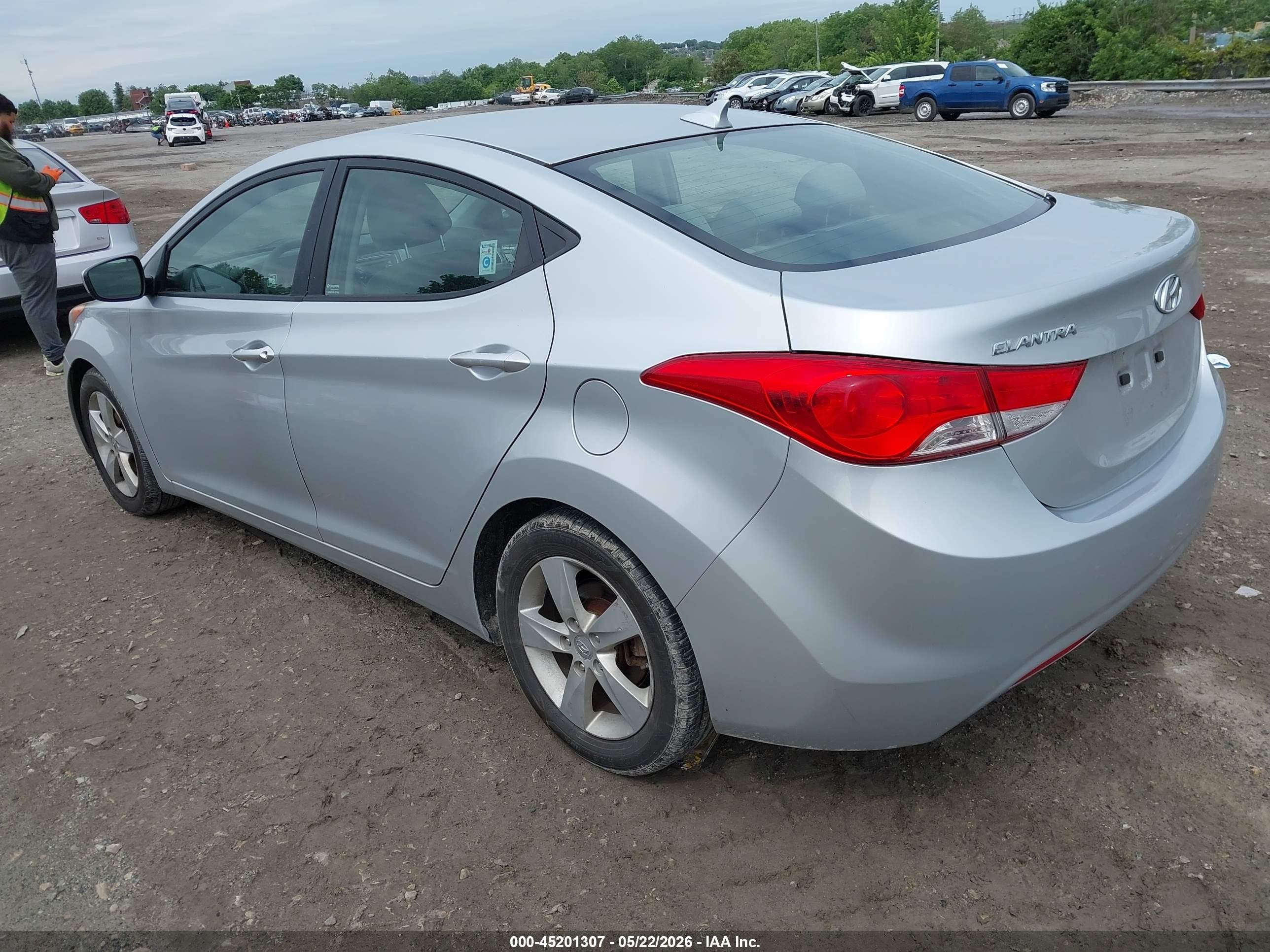 2013 Hyundai Elantra Gls Silver vin: 5NPDH4AE0DH305387