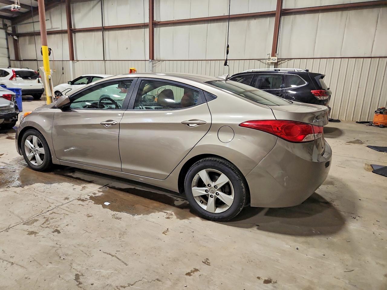2013 Hyundai Elantra Gls Коричневый vin: 5NPDH4AE0DH323078