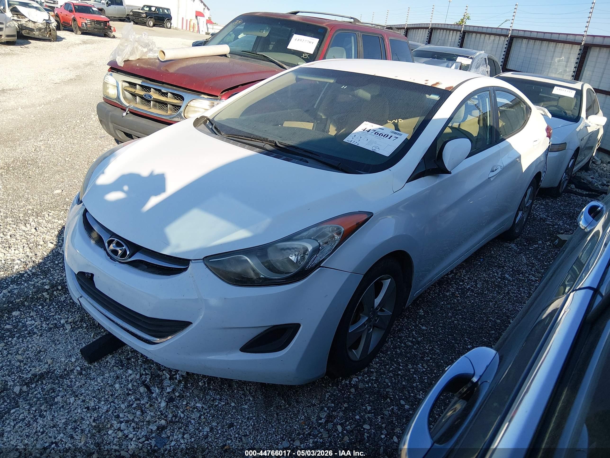 2013 Hyundai Elantra Gls White vin: 5NPDH4AE0DH371602