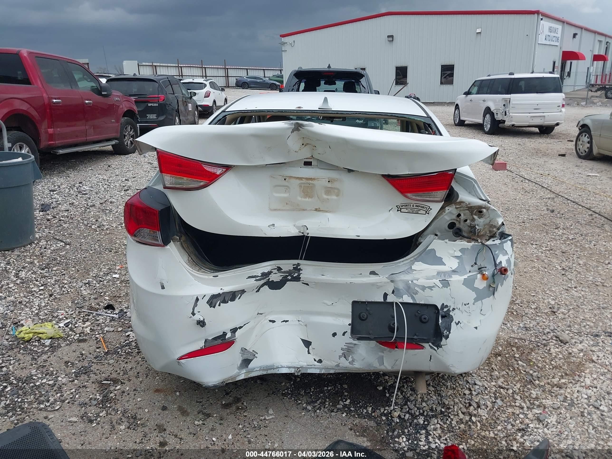 2013 Hyundai Elantra Gls White vin: 5NPDH4AE0DH371602