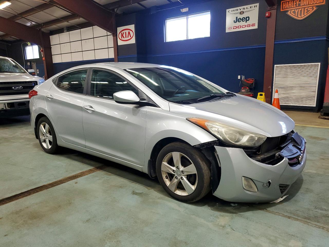 2013 Hyundai Elantra Silver vin: 5NPDH4AE0DH401049