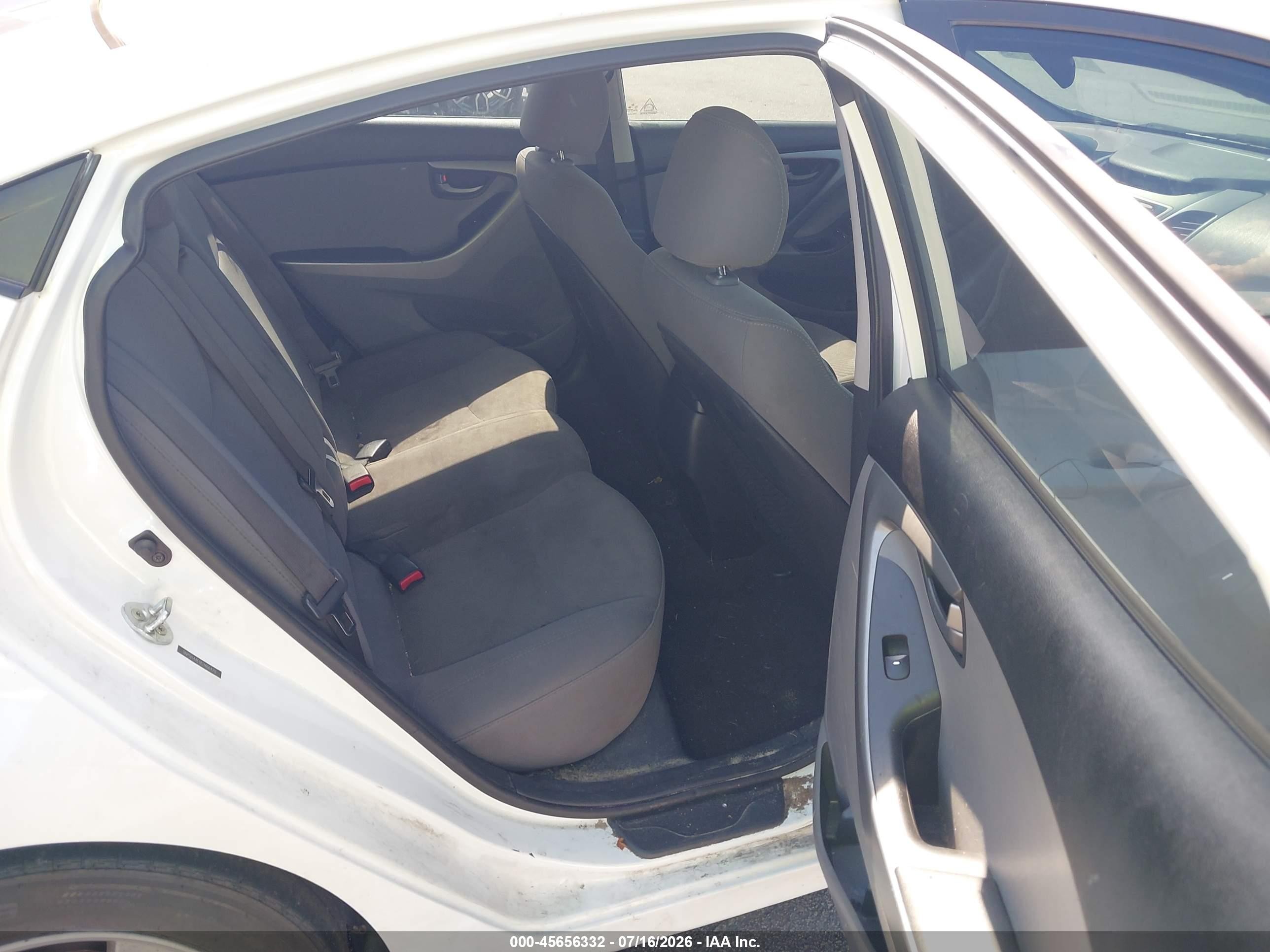 2014 Hyundai Elantra Se White vin: 5NPDH4AE0EH466470