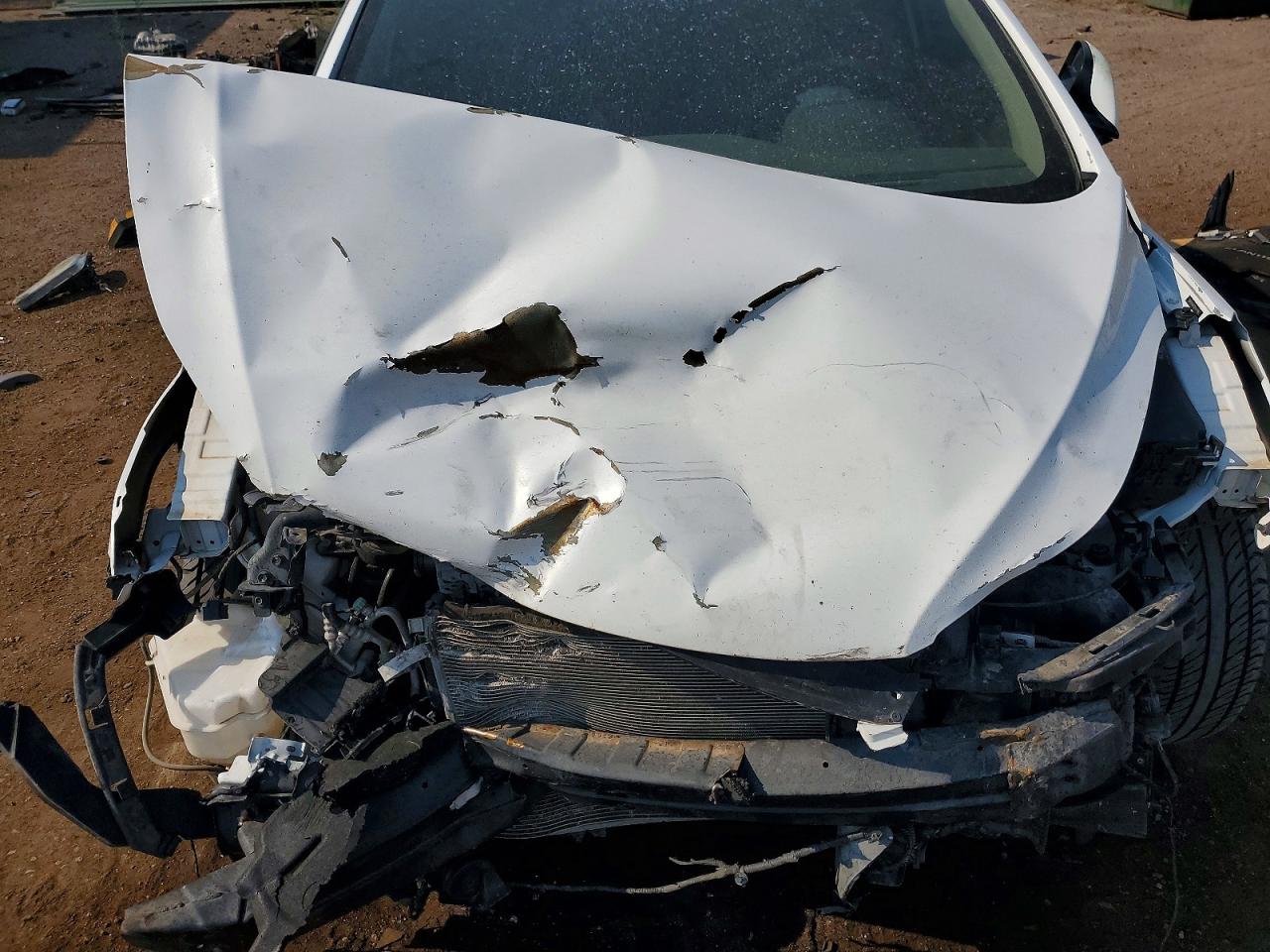 2014 Hyundai Elantra Se White vin: 5NPDH4AE0EH479963