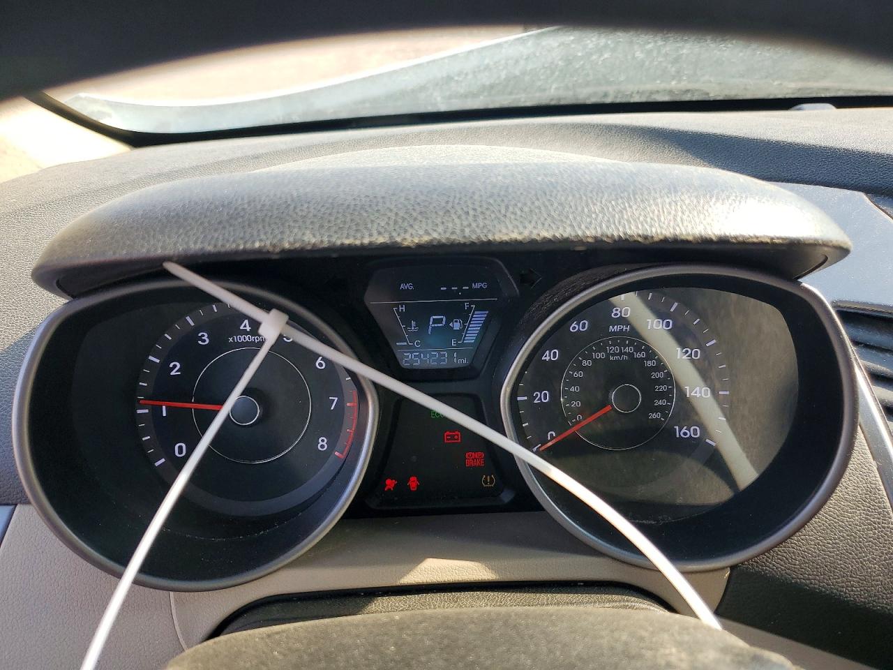 2014 Hyundai Elantra Se White vin: 5NPDH4AE0EH479963