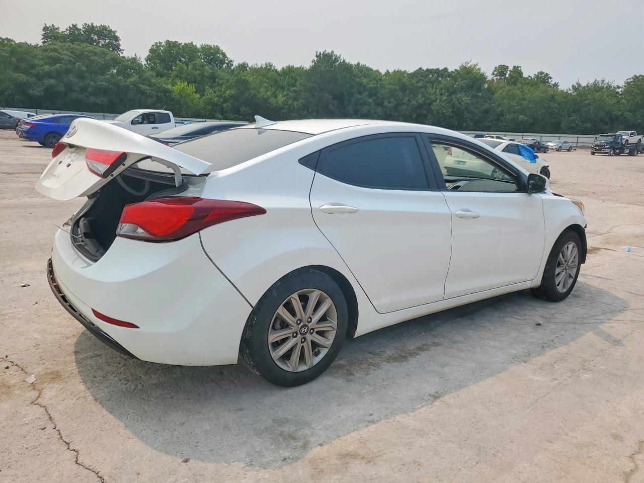 2014 Hyundai Elantra Se White vin: 5NPDH4AE0EH481812