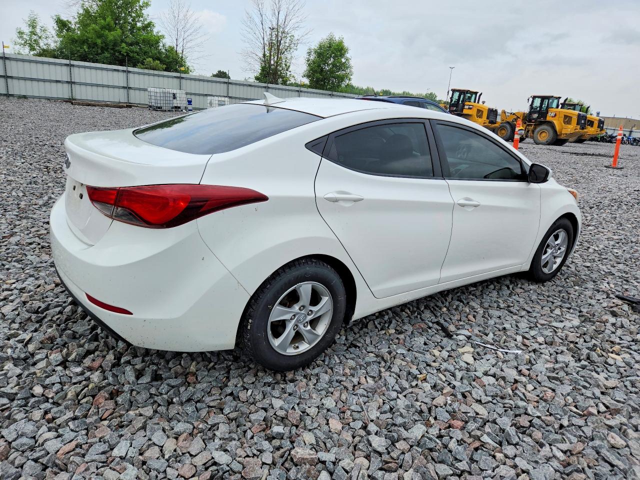 2014 Hyundai Elantra Se White vin: 5NPDH4AE0EH487612