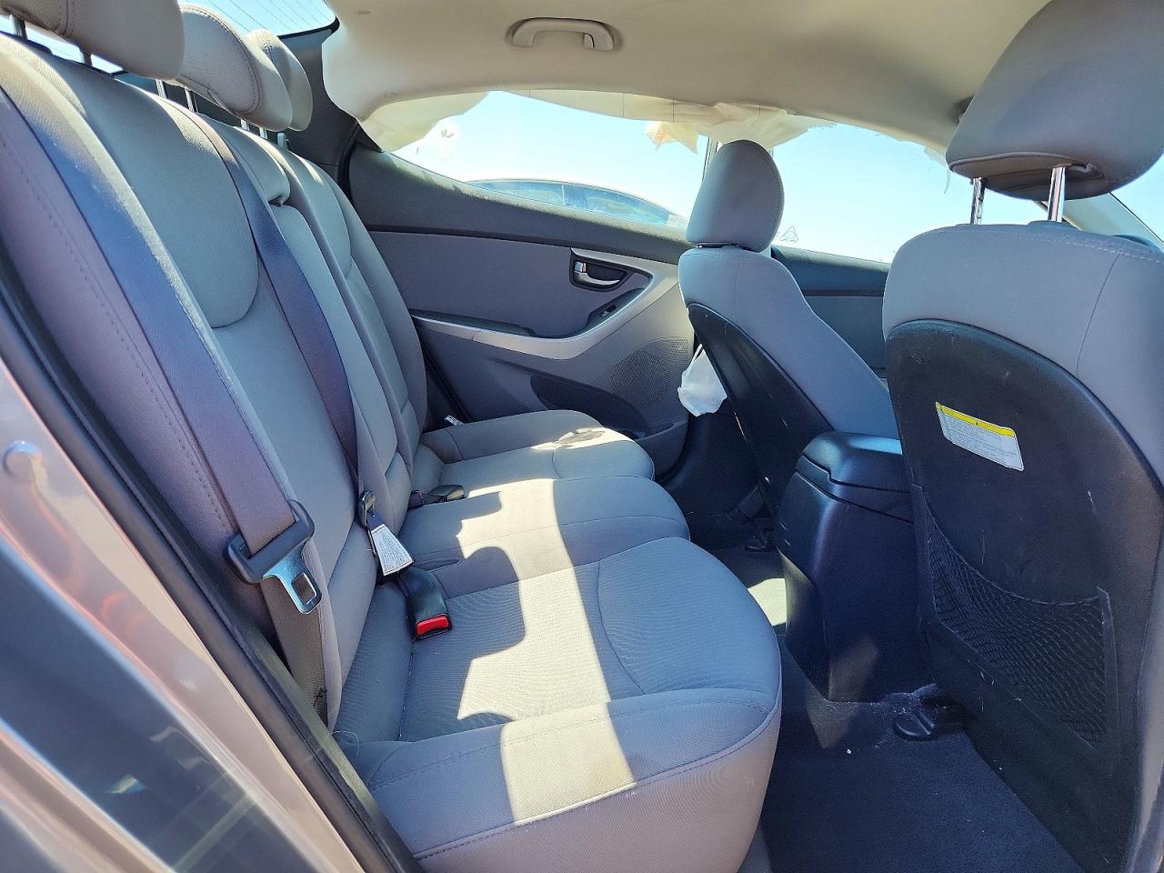 2014 Hyundai Elantra Se Silver vin: 5NPDH4AE0EH518809